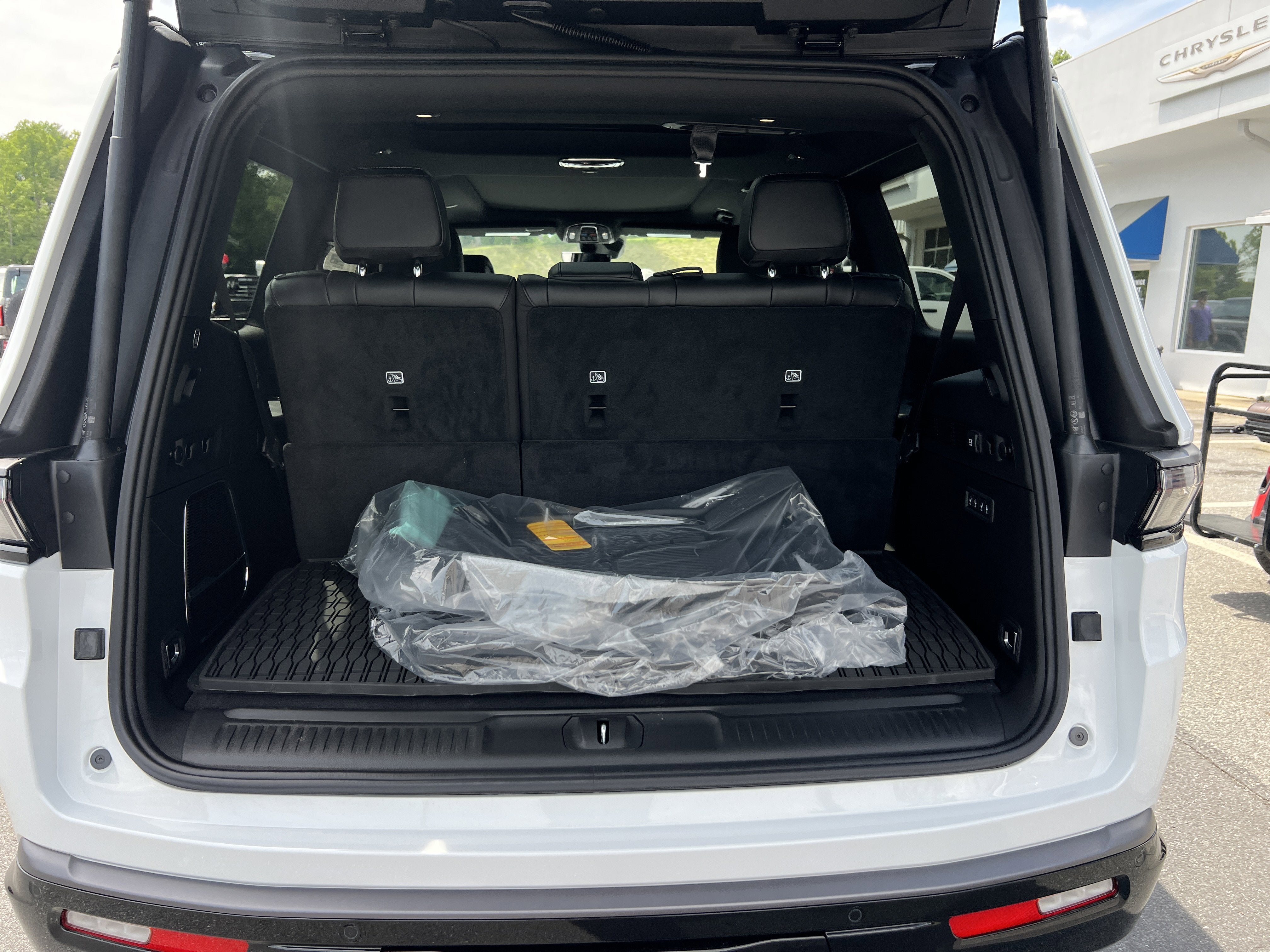 2026 Jeep Grand Wagoneer Upland
