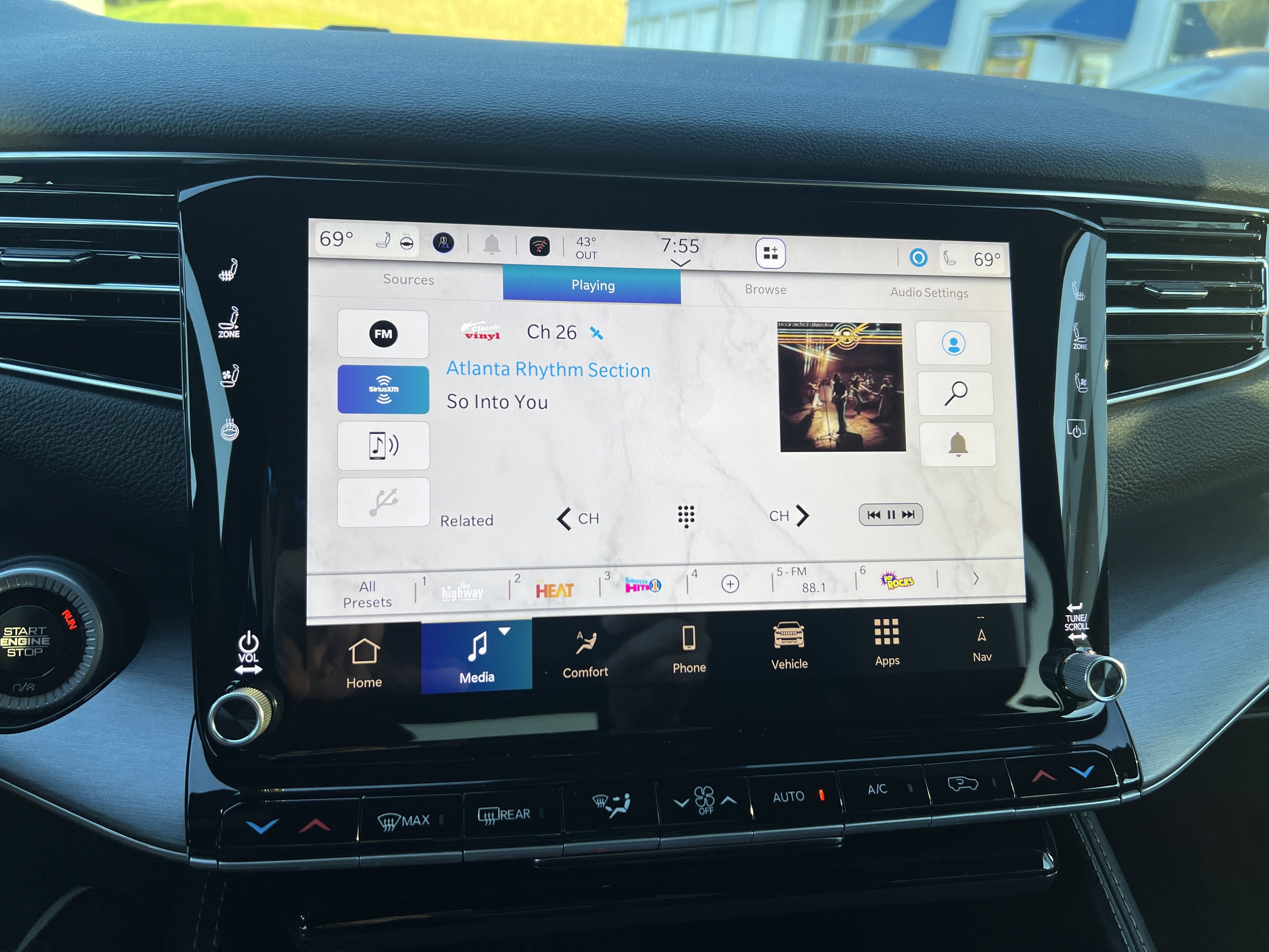 2026 Jeep Grand Wagoneer Upland