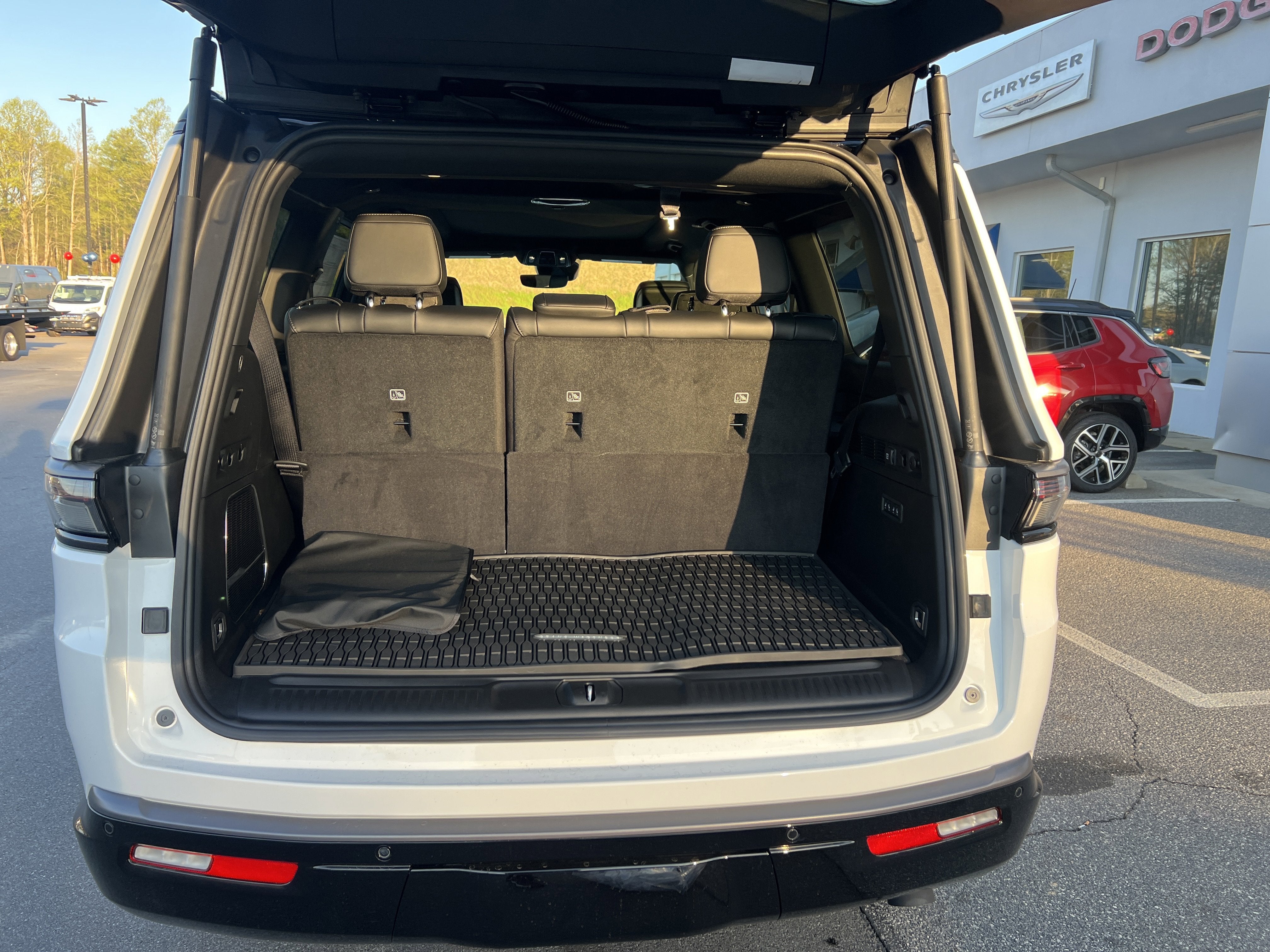 2026 Jeep Grand Wagoneer Upland