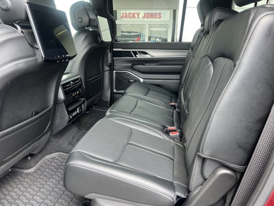 2025 Jeep Wagoneer Series II Carbide