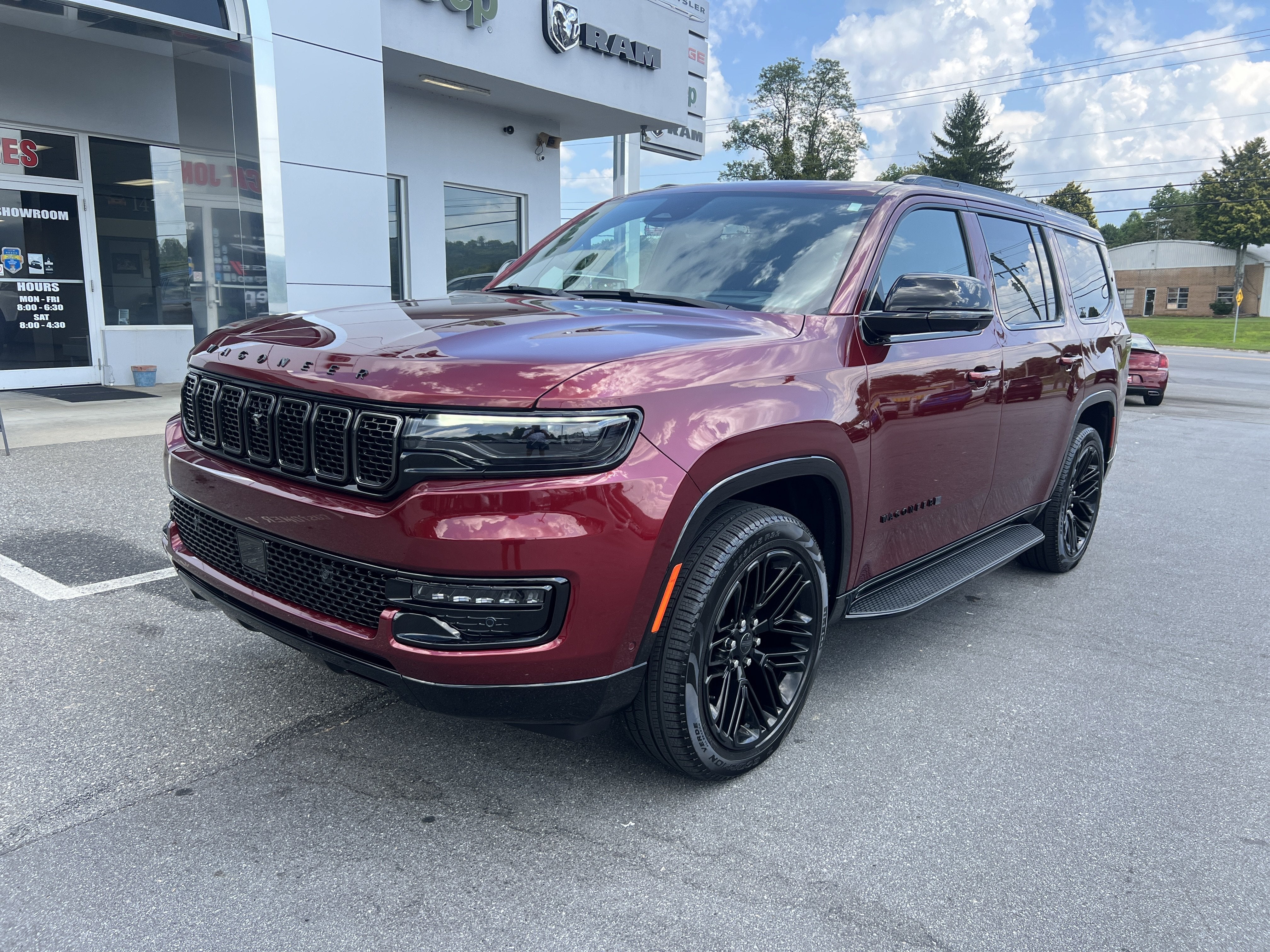 2025 Jeep Wagoneer Series II Carbide
