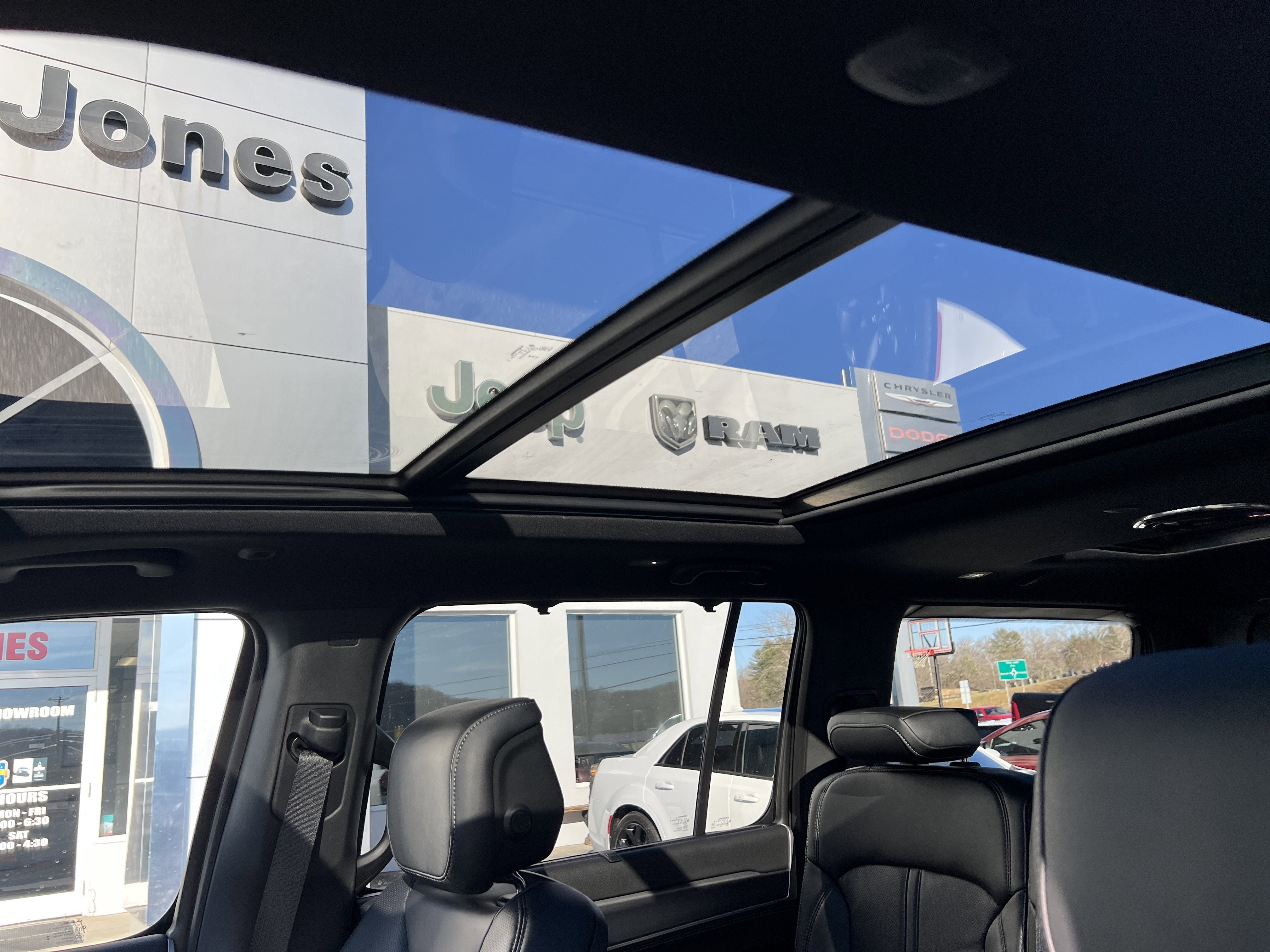 2026 Jeep Grand Wagoneer Limited Reserve