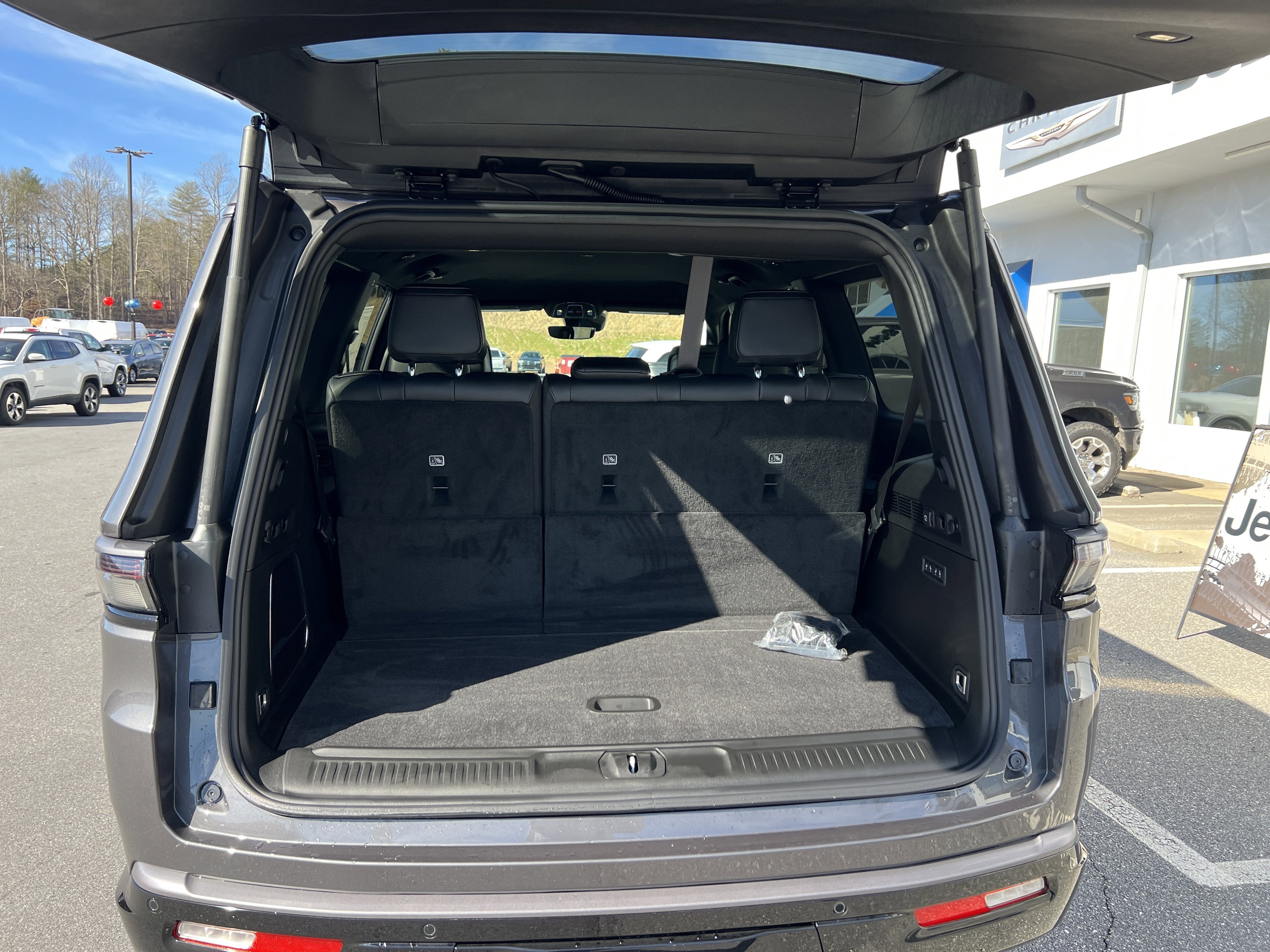 2026 Jeep Grand Wagoneer Limited Altitude