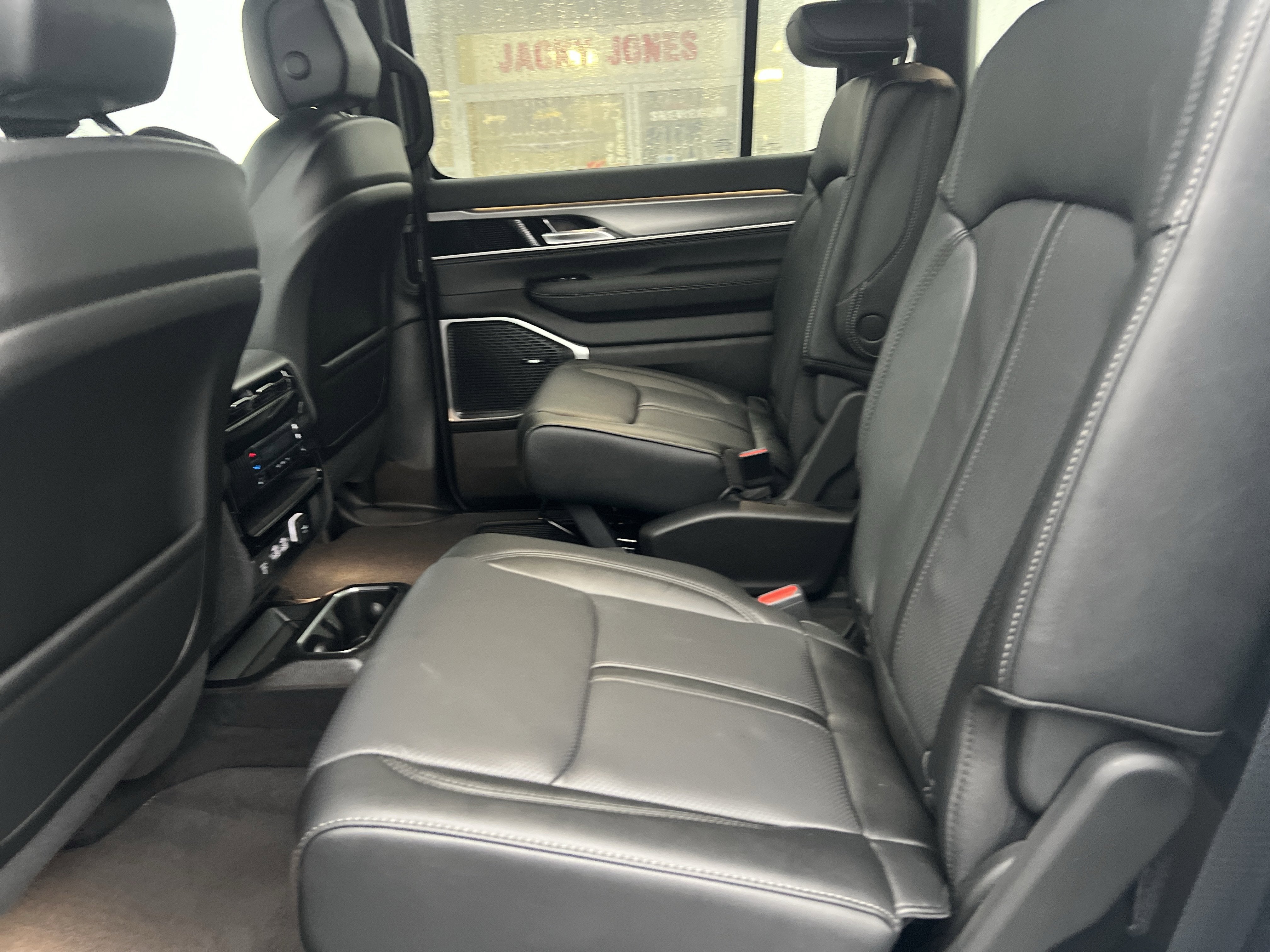 2026 Jeep Grand Wagoneer Limited Altitude