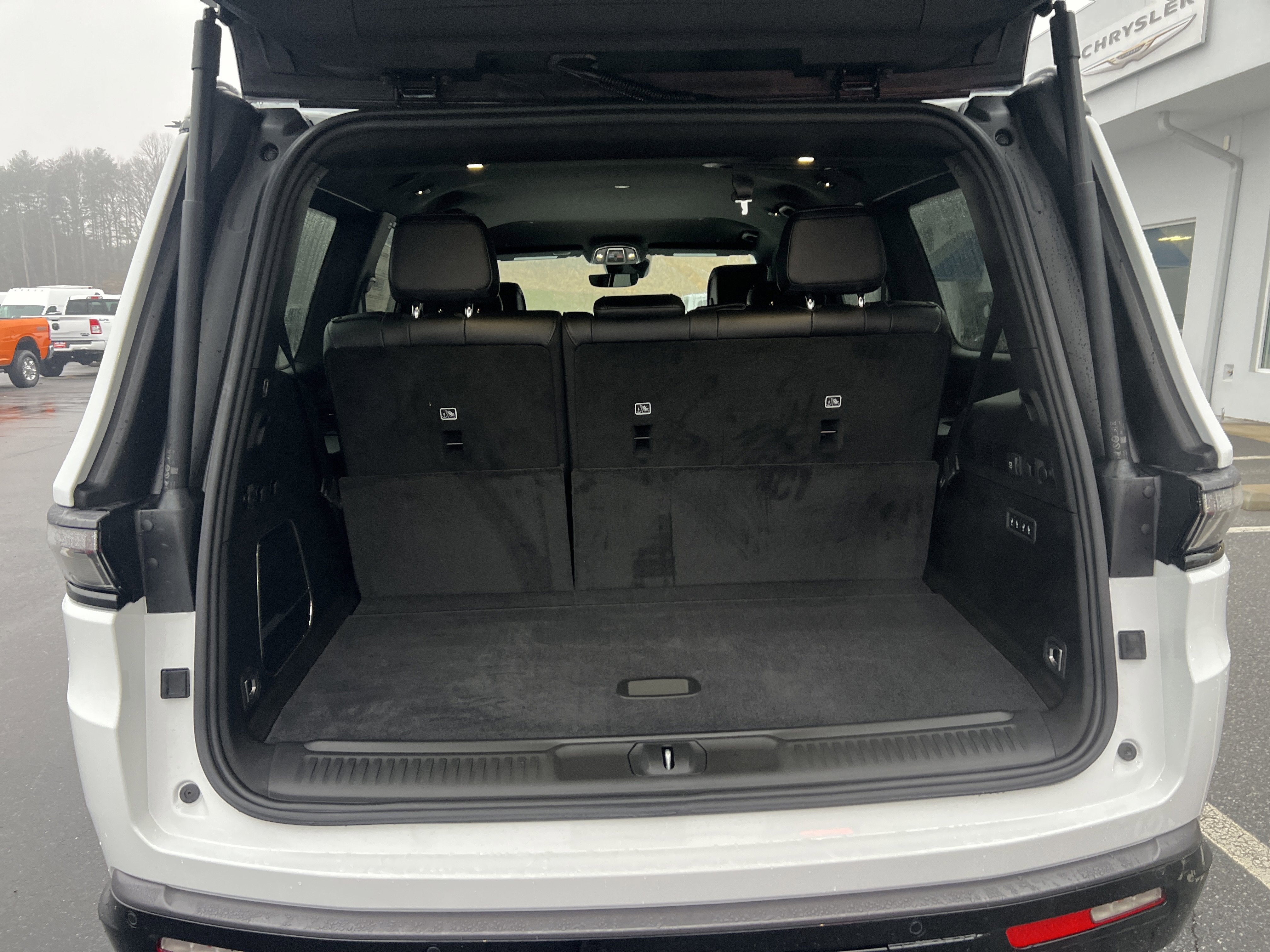 2026 Jeep Grand Wagoneer Limited Altitude