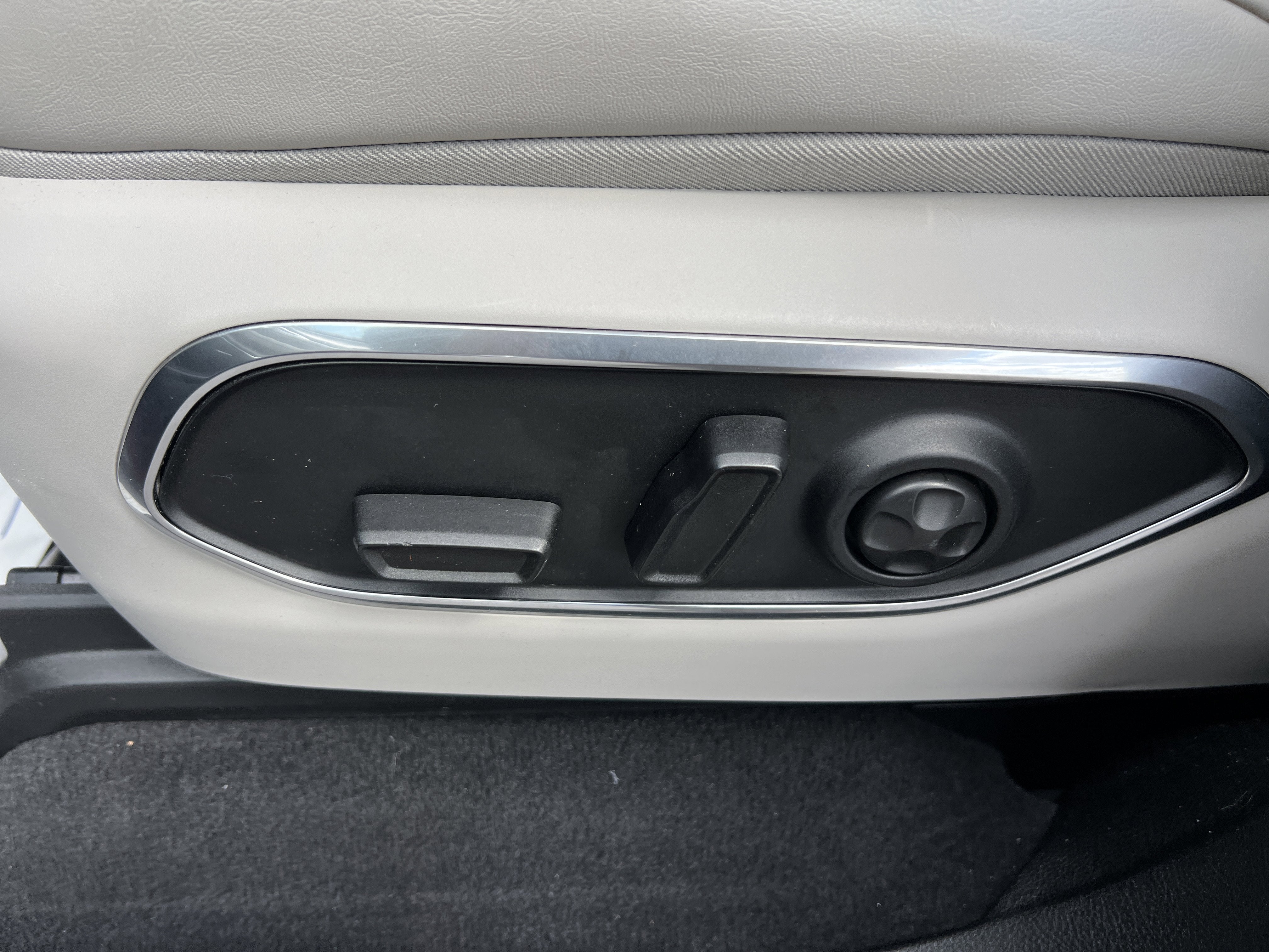 2023 Jeep Wagoneer Series II