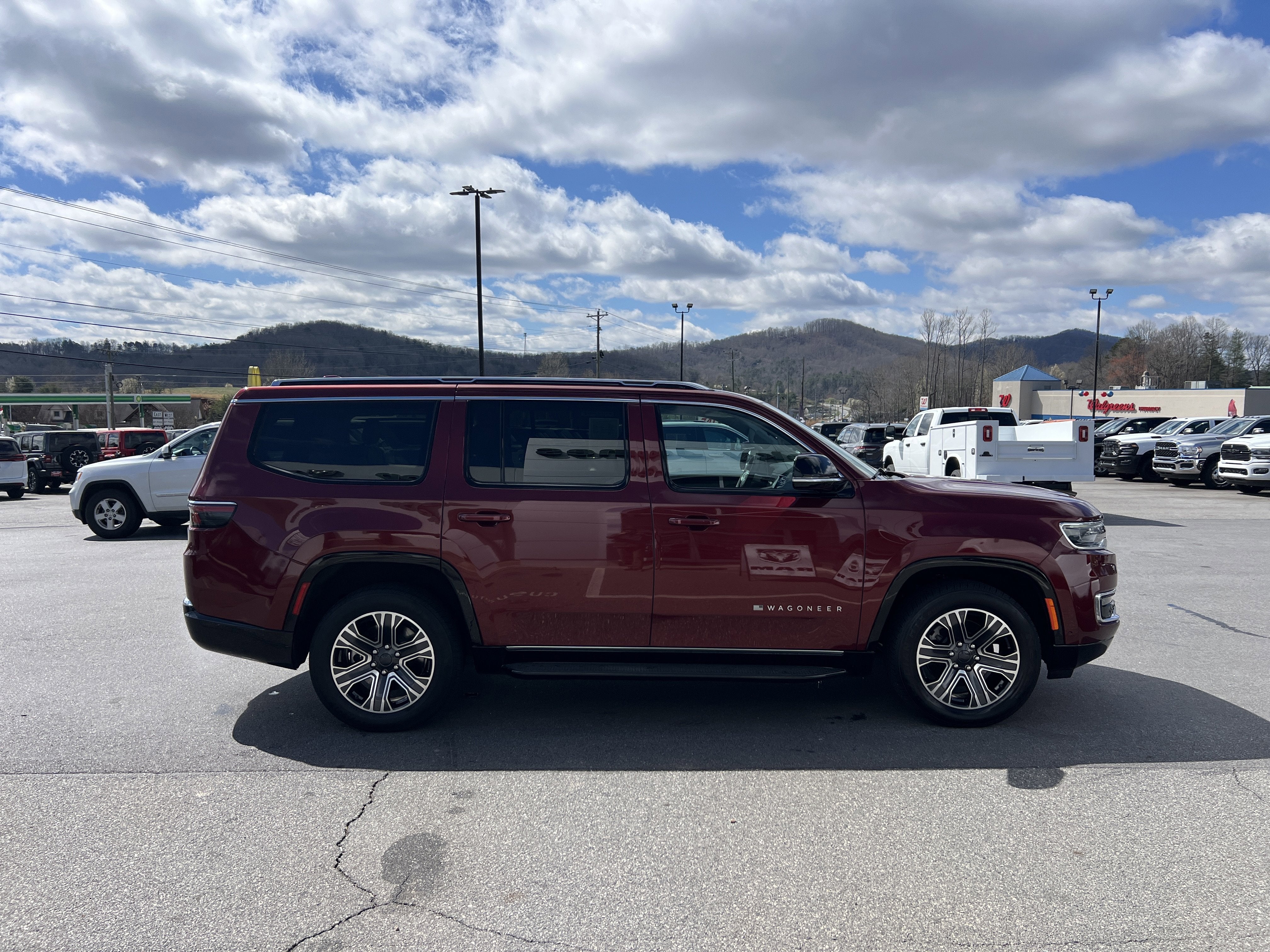 2023 Jeep Wagoneer Series II