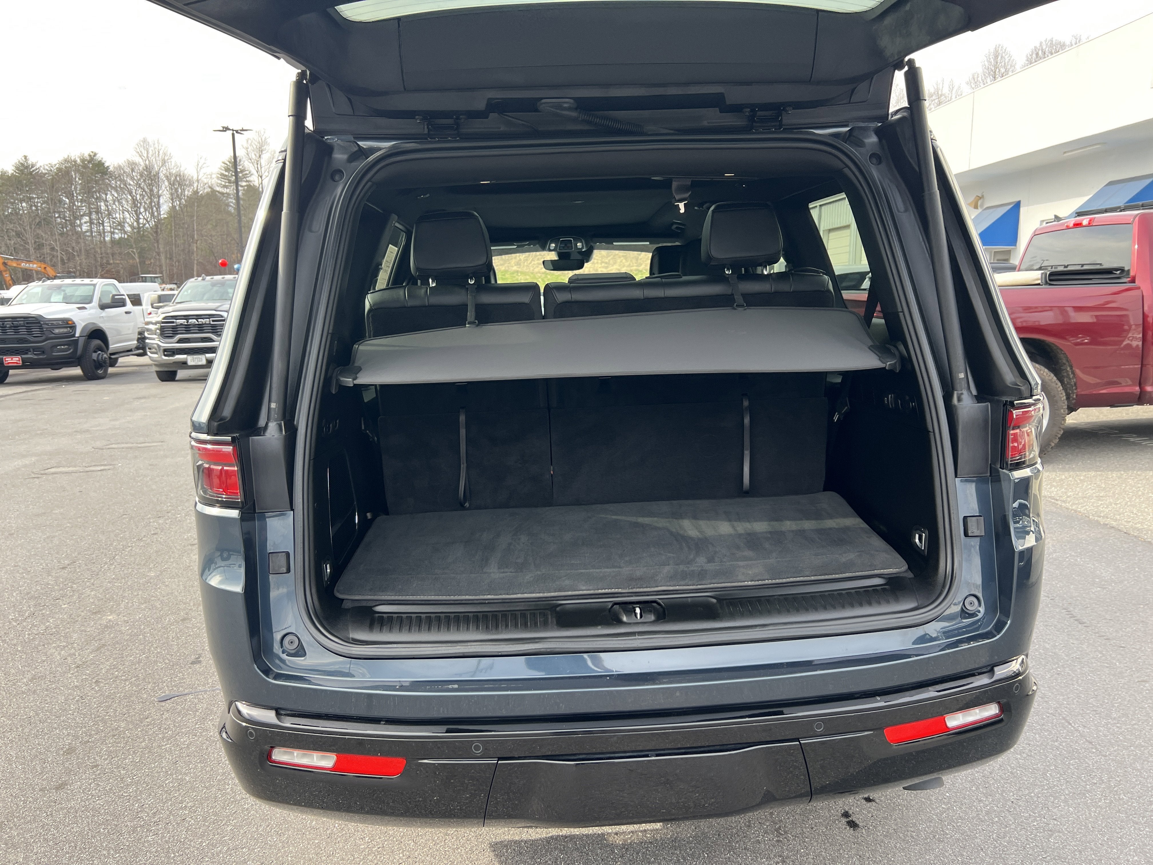 2024 Jeep Wagoneer Series II Carbide