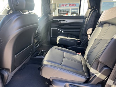 2025 Jeep Wagoneer Series II Carbide