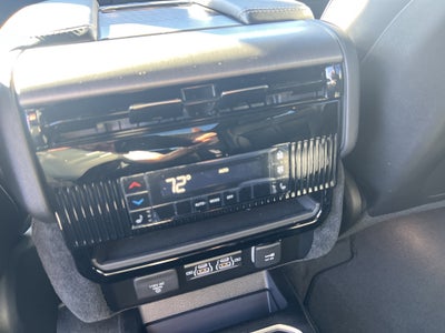 2025 Jeep Wagoneer Series II Carbide