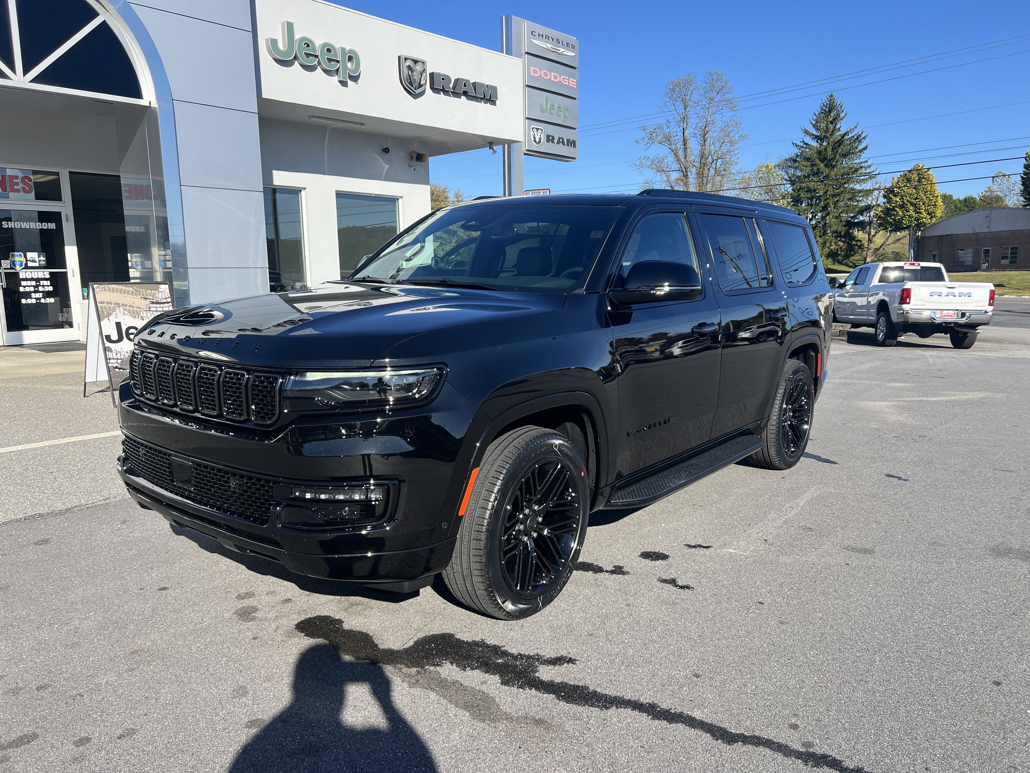 2025 Jeep Wagoneer Series II Carbide