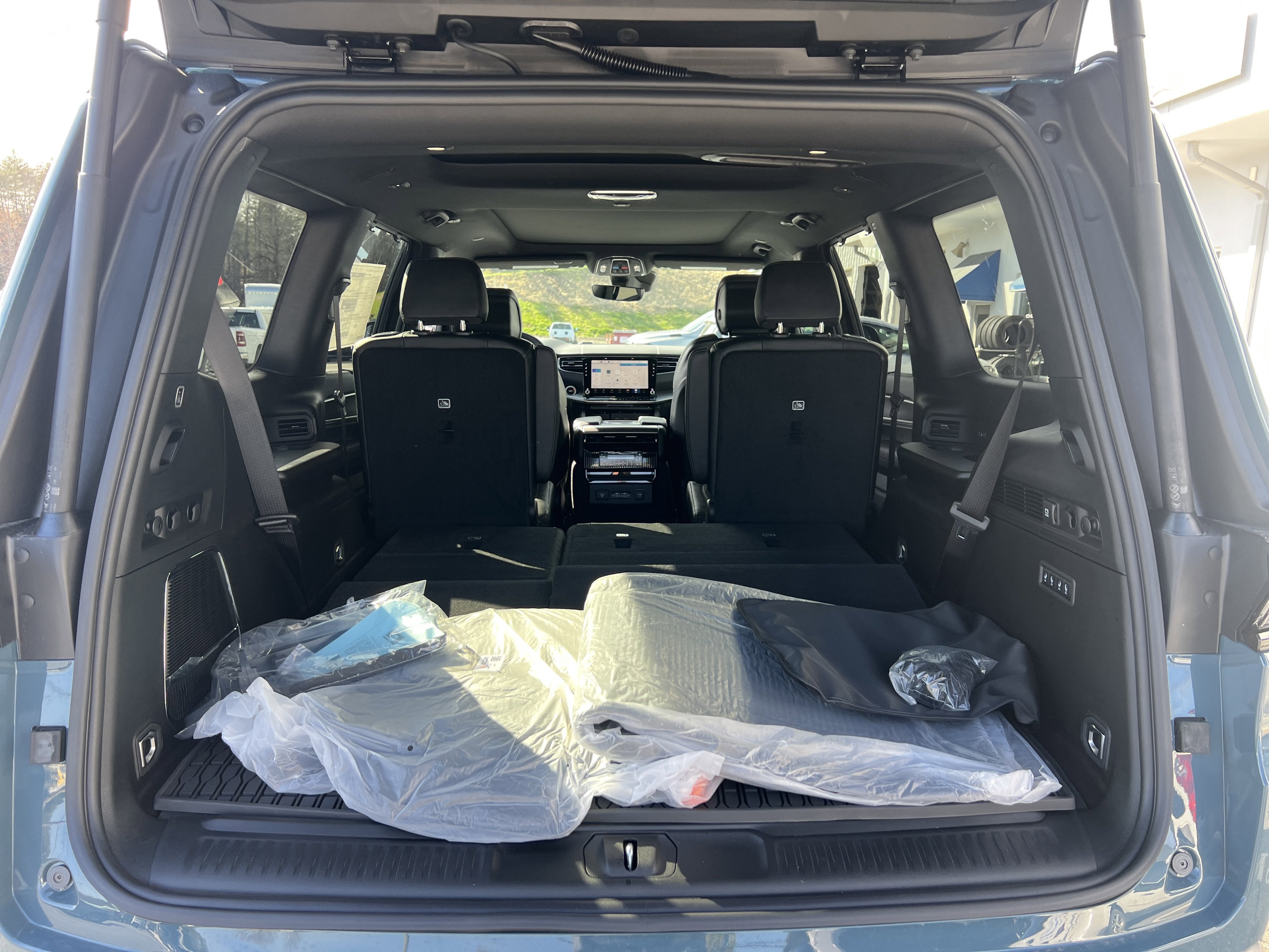 2026 Jeep Grand Wagoneer Limited Reserve