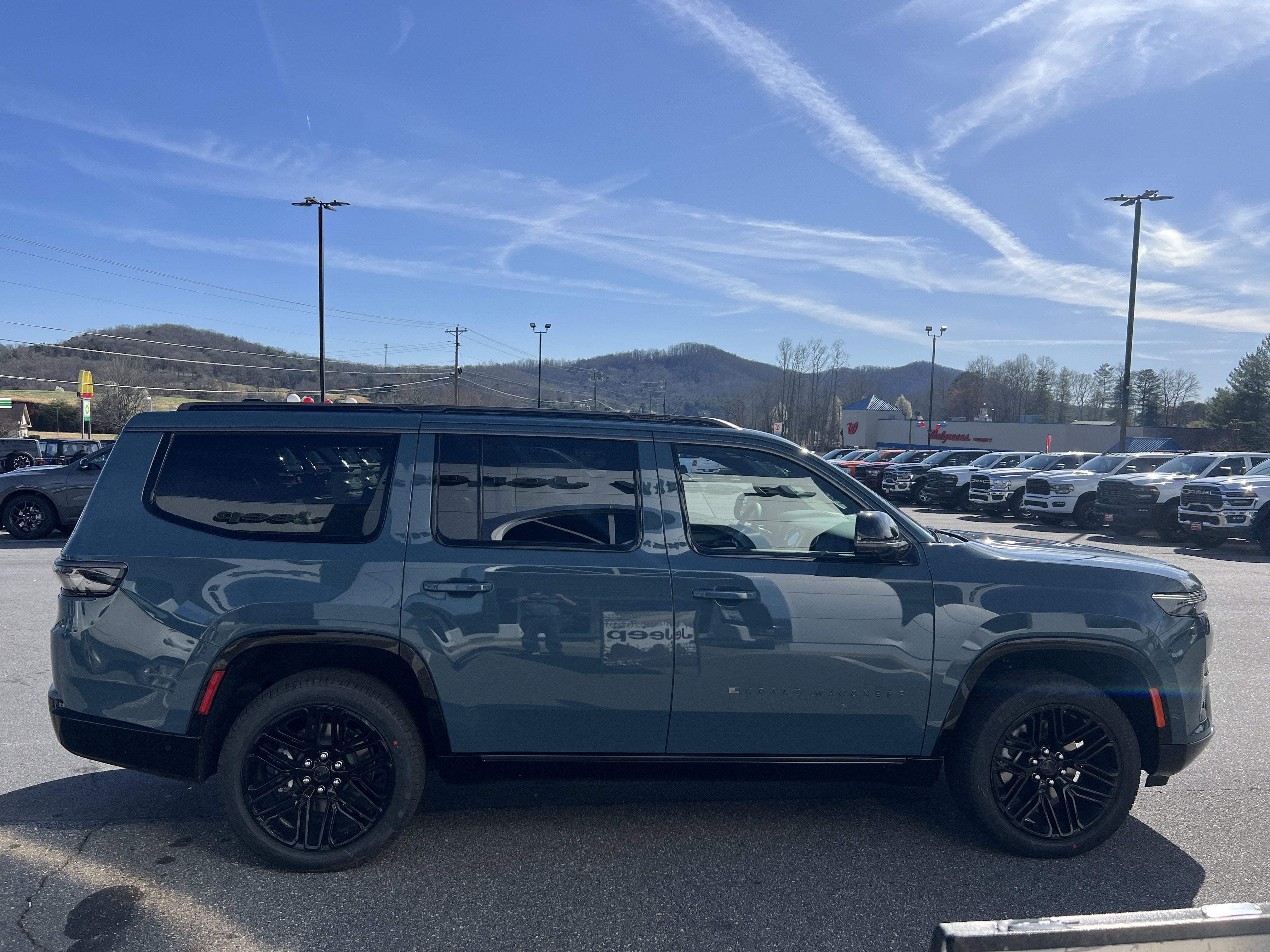 2026 Jeep Grand Wagoneer Limited Reserve