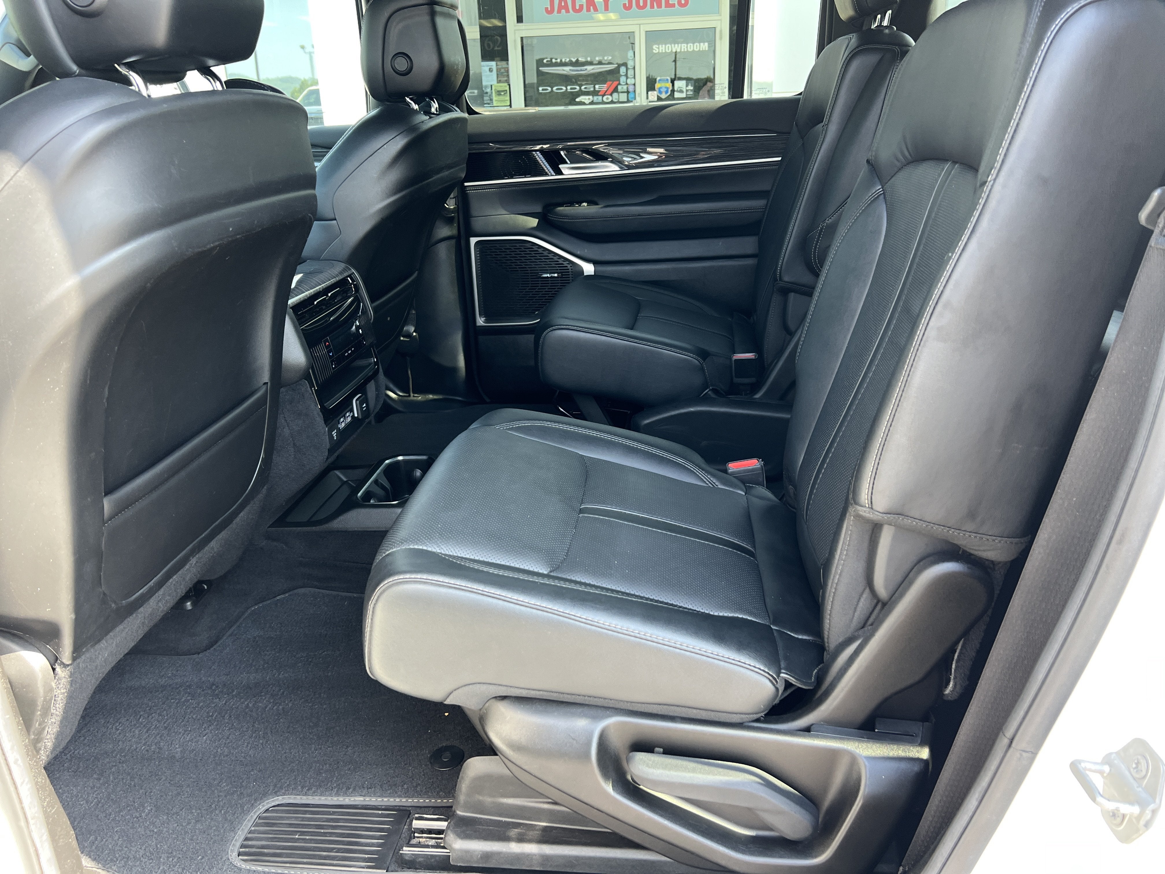 2022 Jeep Wagoneer Series II