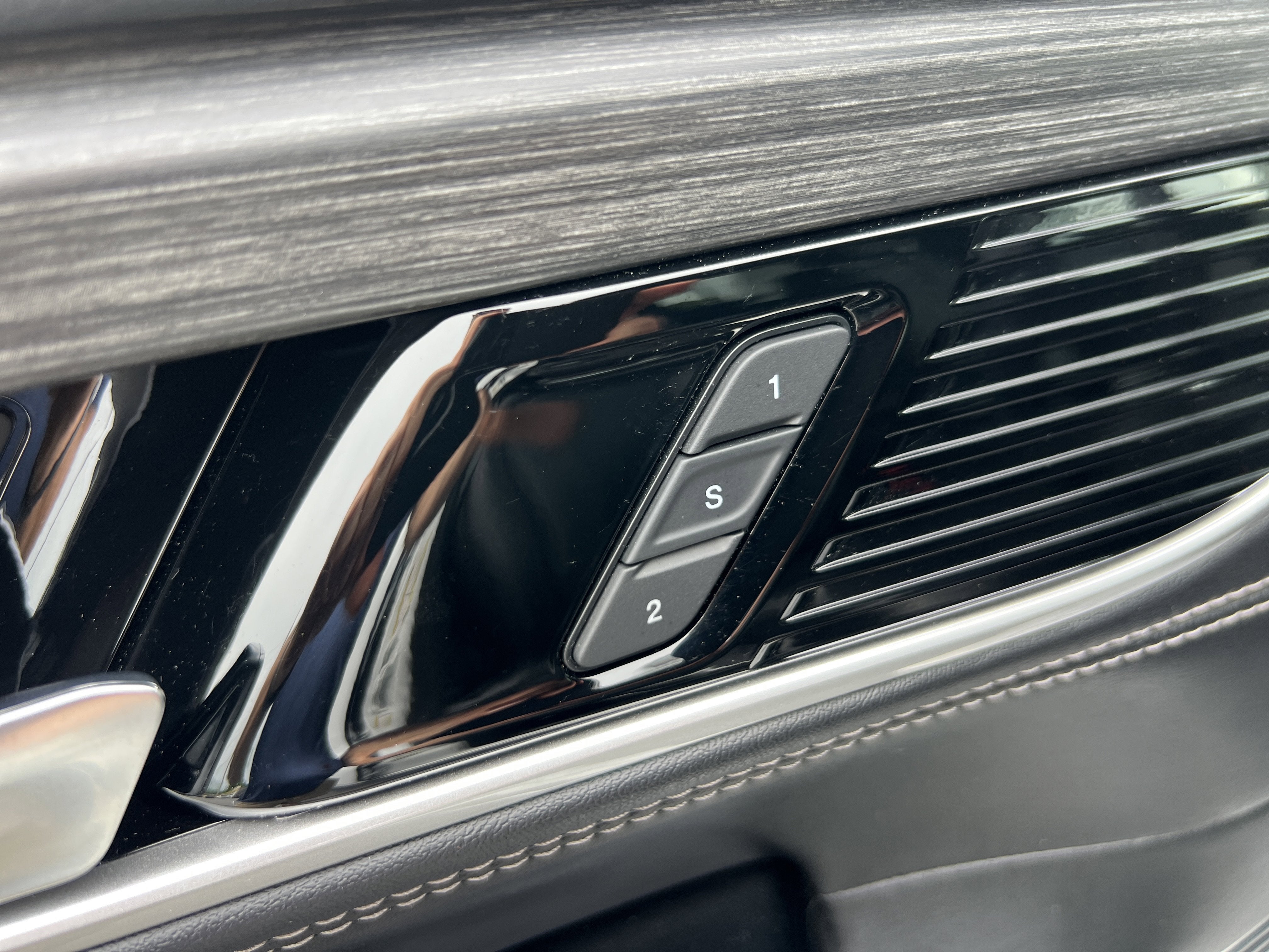2023 Jeep Wagoneer Series III