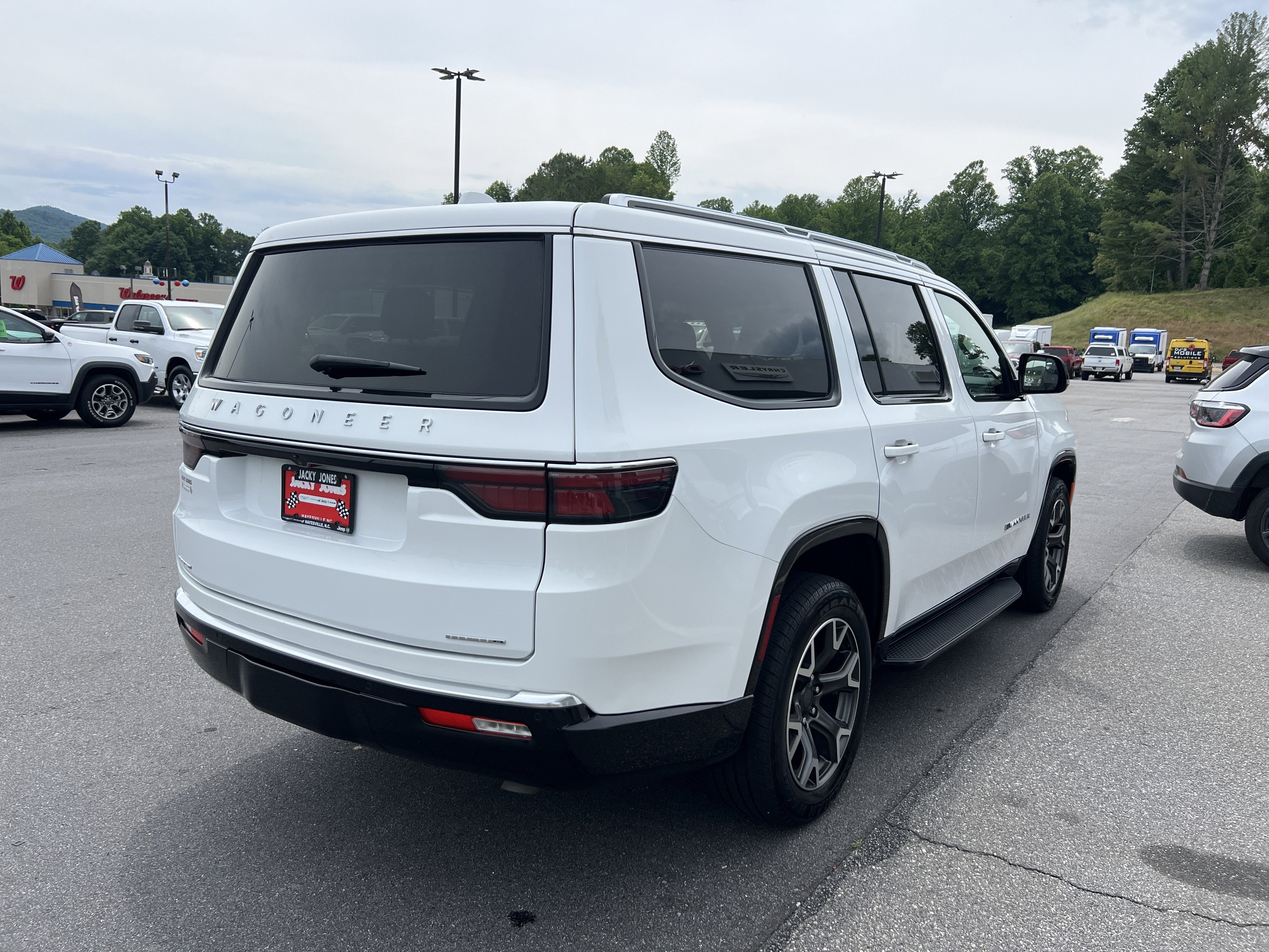 2023 Jeep Wagoneer Series III