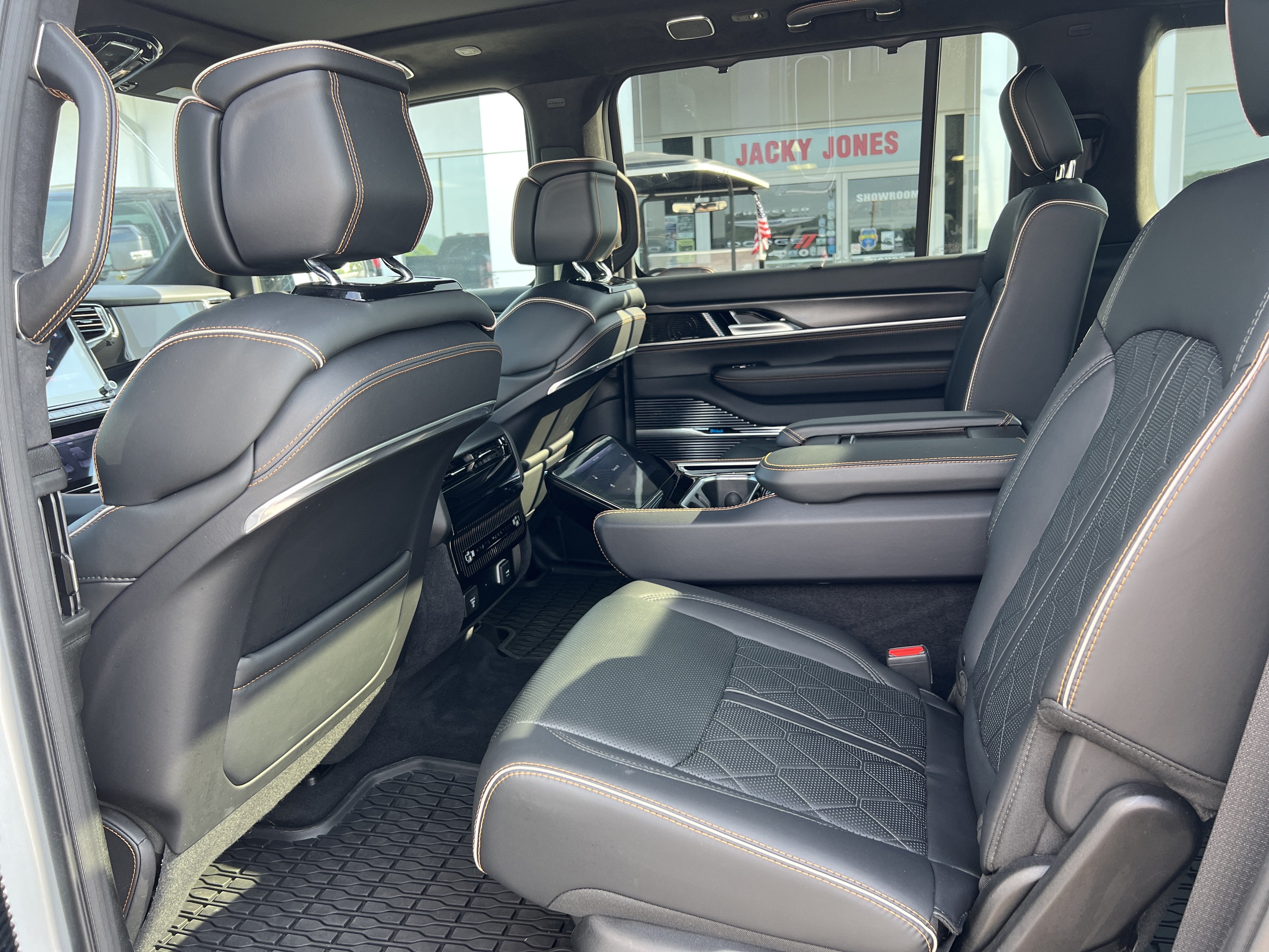 2025 Jeep Grand Wagoneer Series III Obsidian