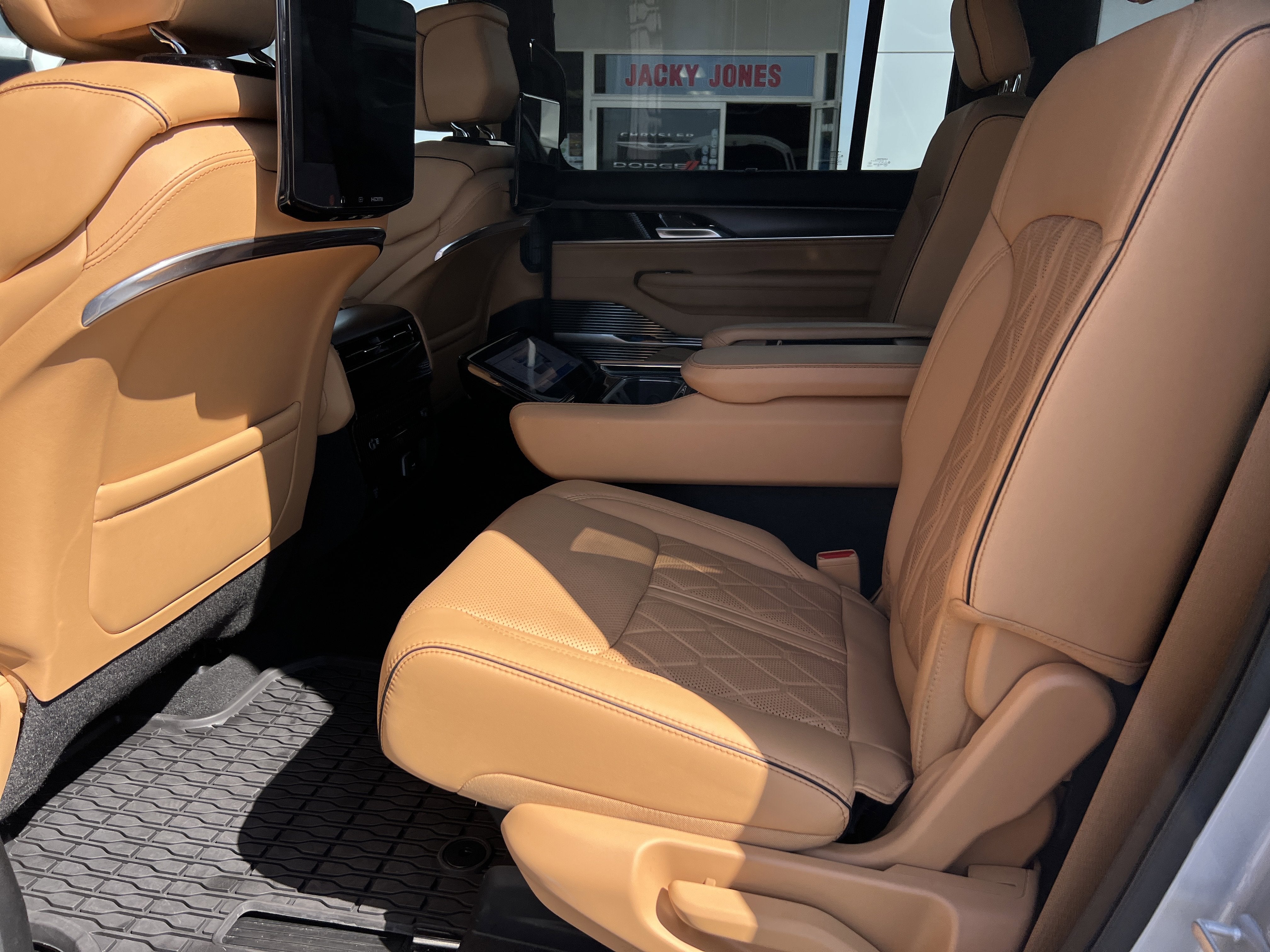 2025 Jeep Grand Wagoneer Series III Obsidian