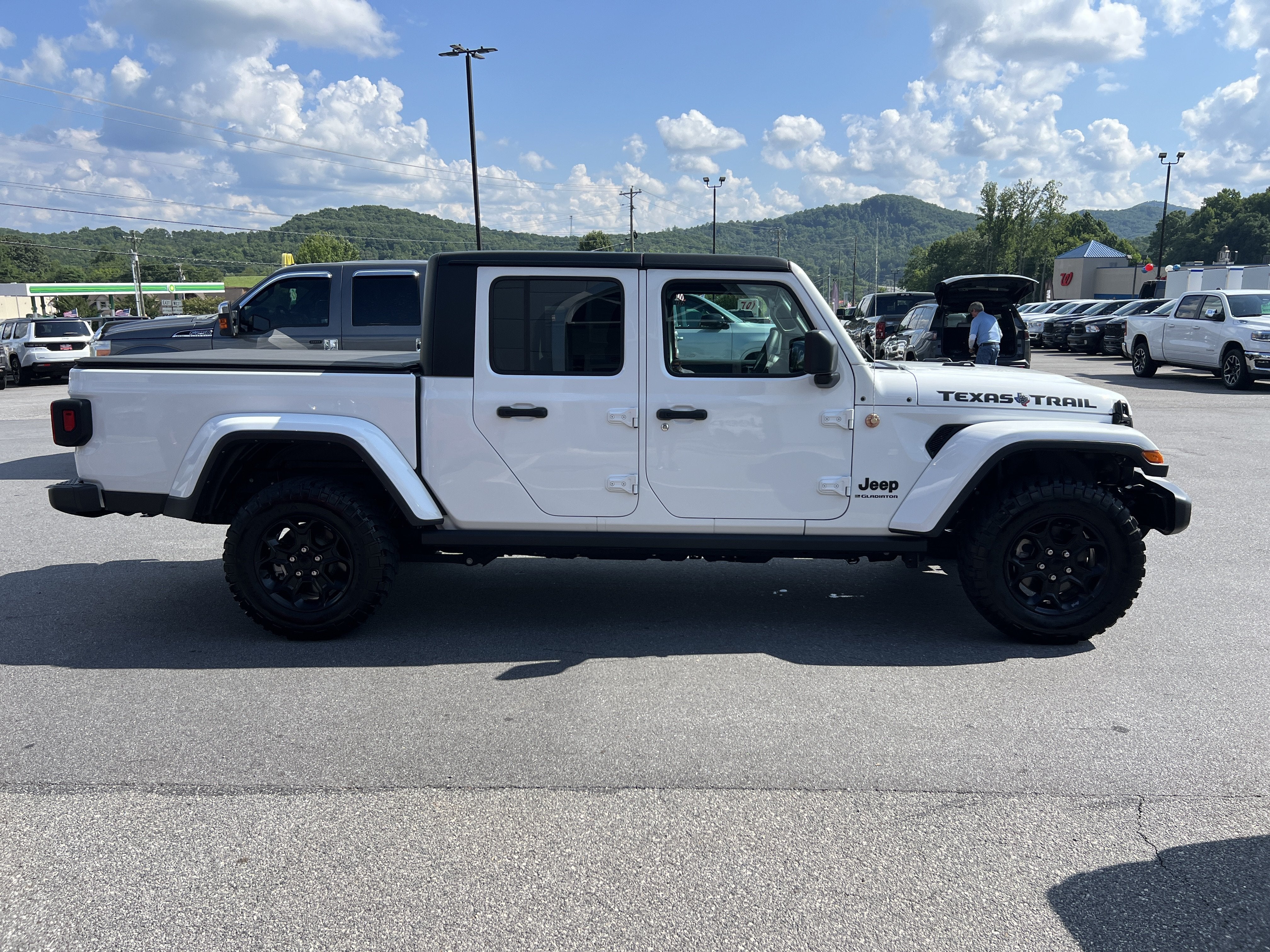 2023 Jeep Gladiator Texas Trail