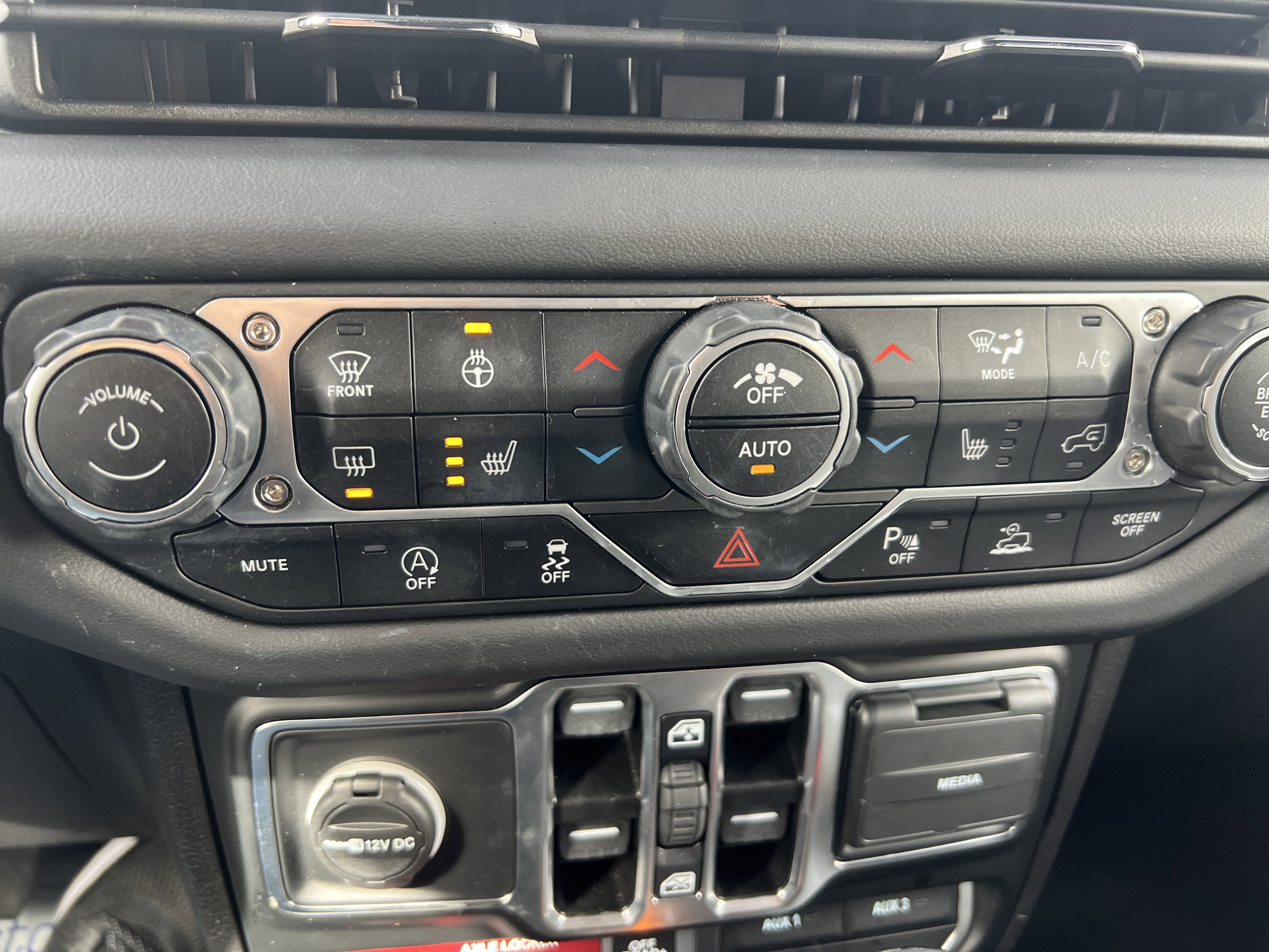 2024 Jeep Gladiator Mojave X