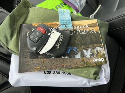 2025 Jeep Gladiator High Tide