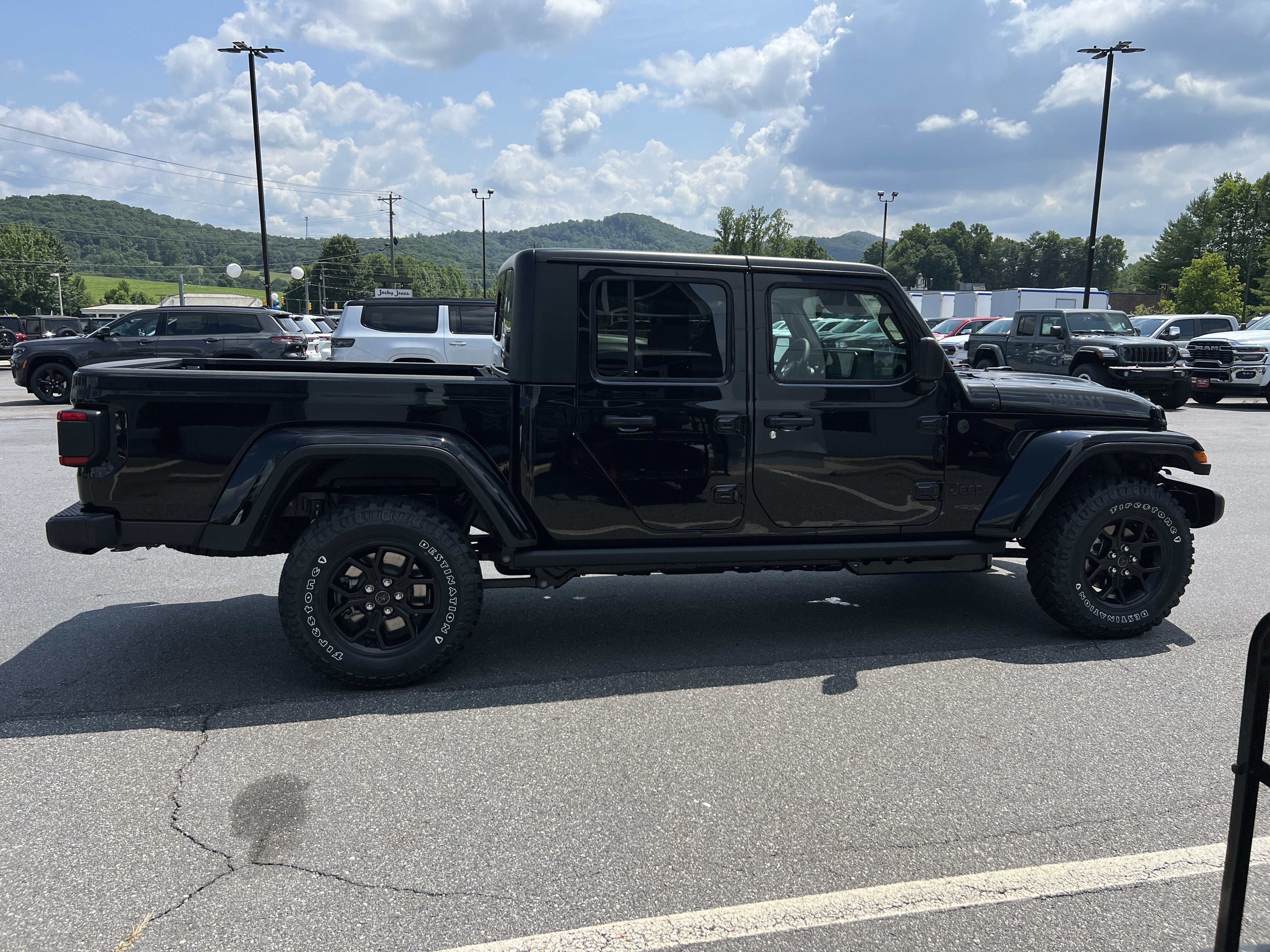 2026 Jeep Gladiator Willys