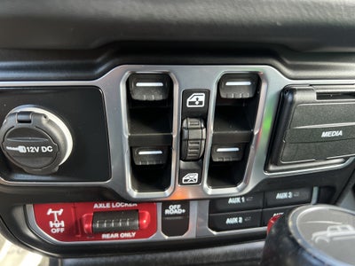 2025 Jeep Gladiator Mojave X