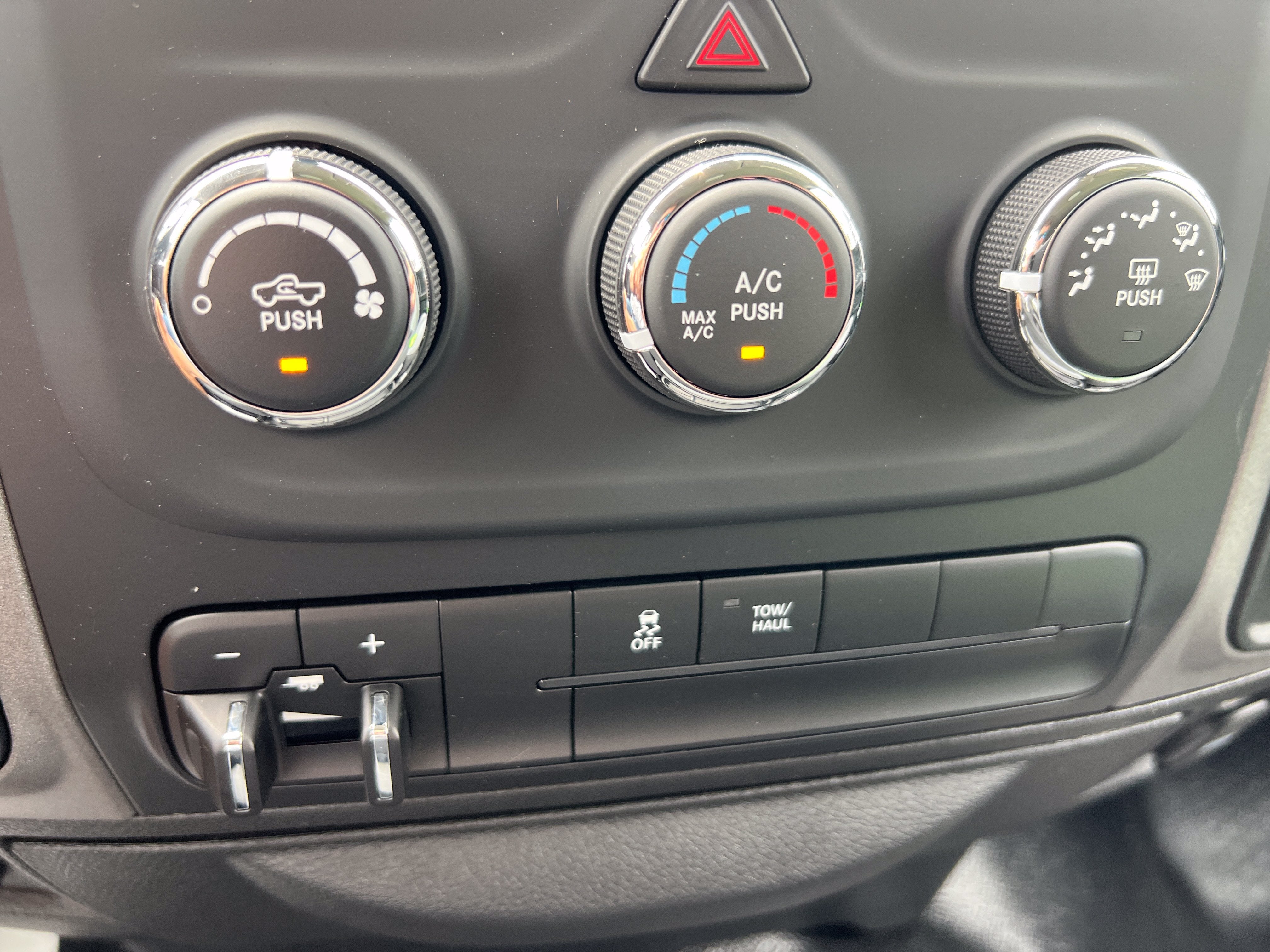 2024 RAM 1500 Classic SSV