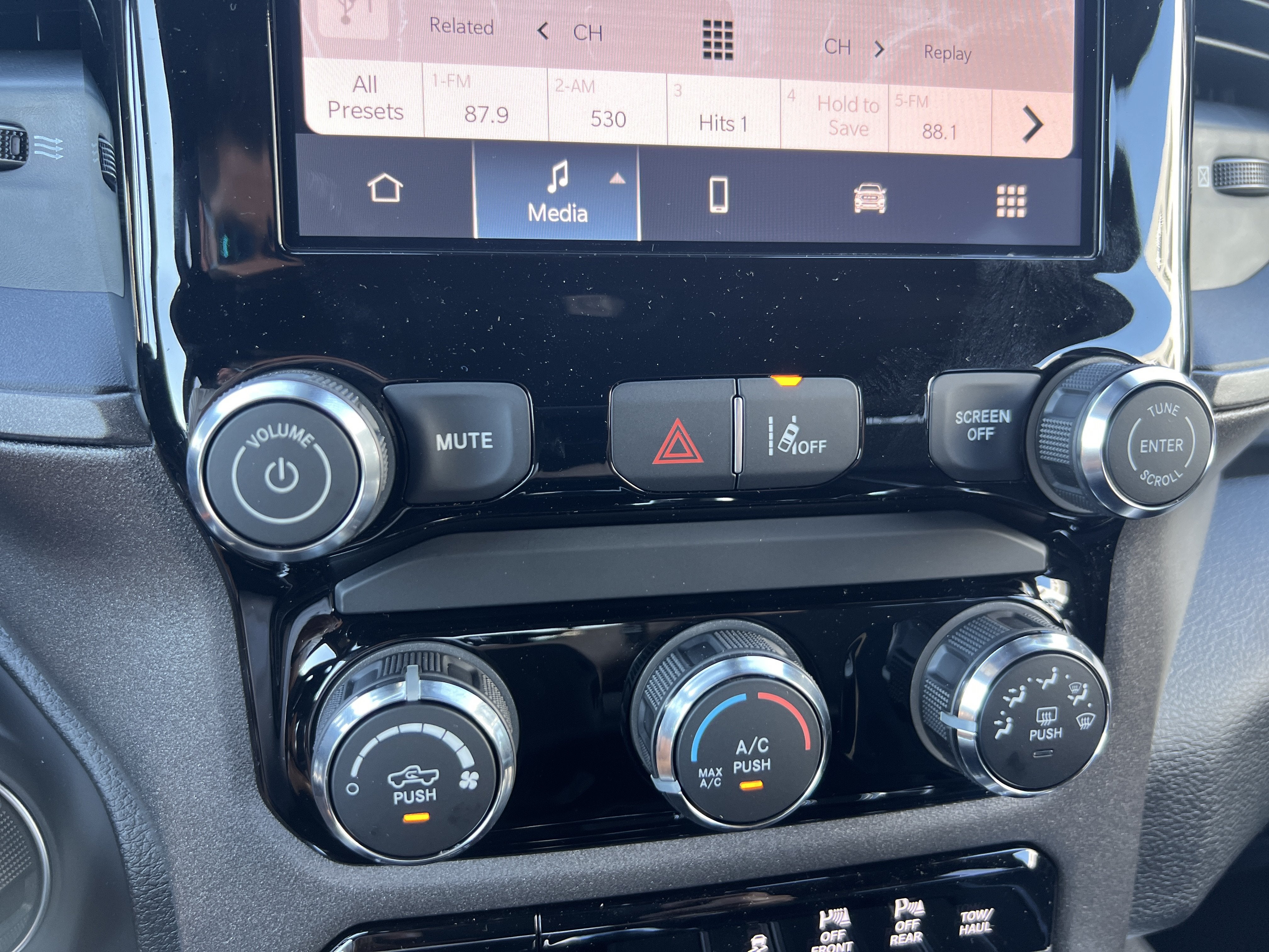 2027 RAM 1500 Express