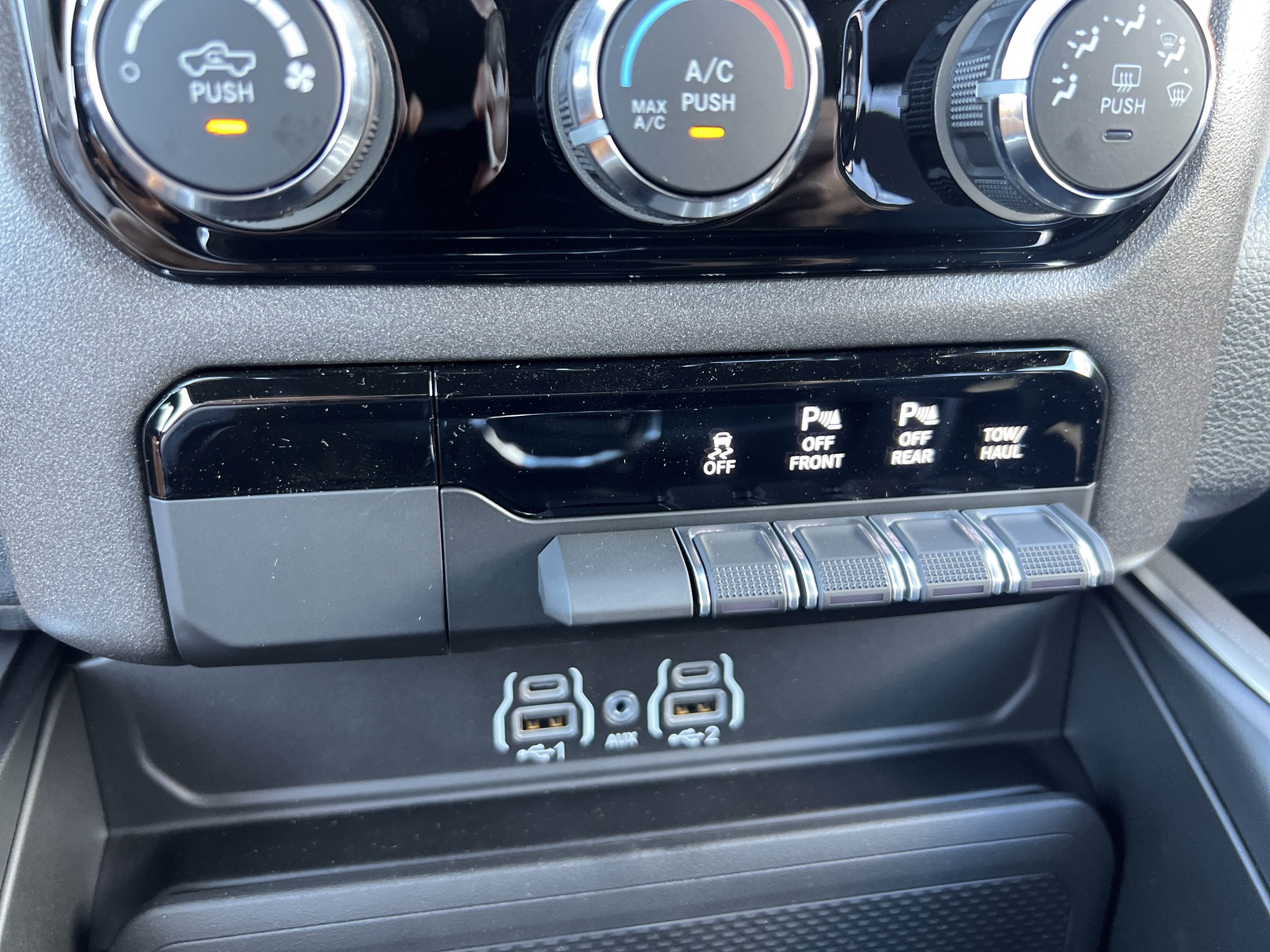 2027 RAM 1500 Express