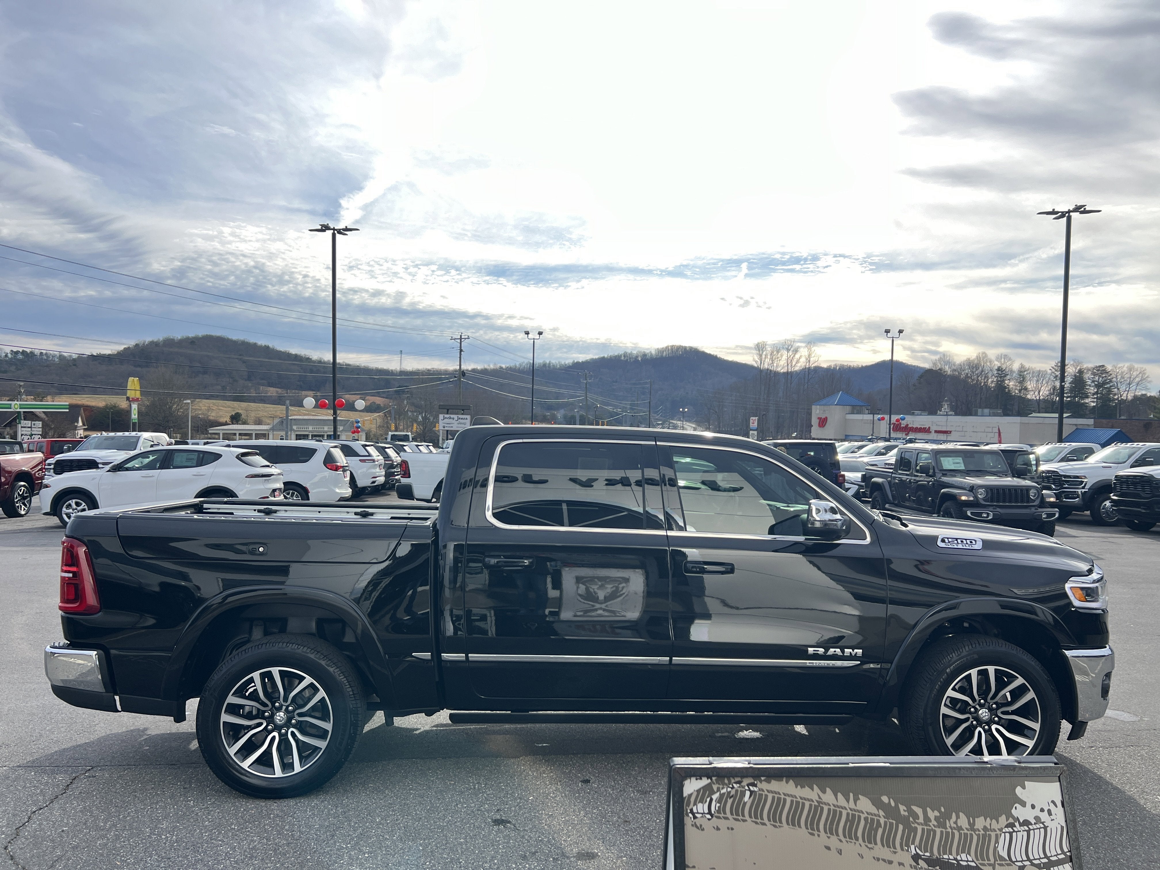 2025 RAM 1500 Limited