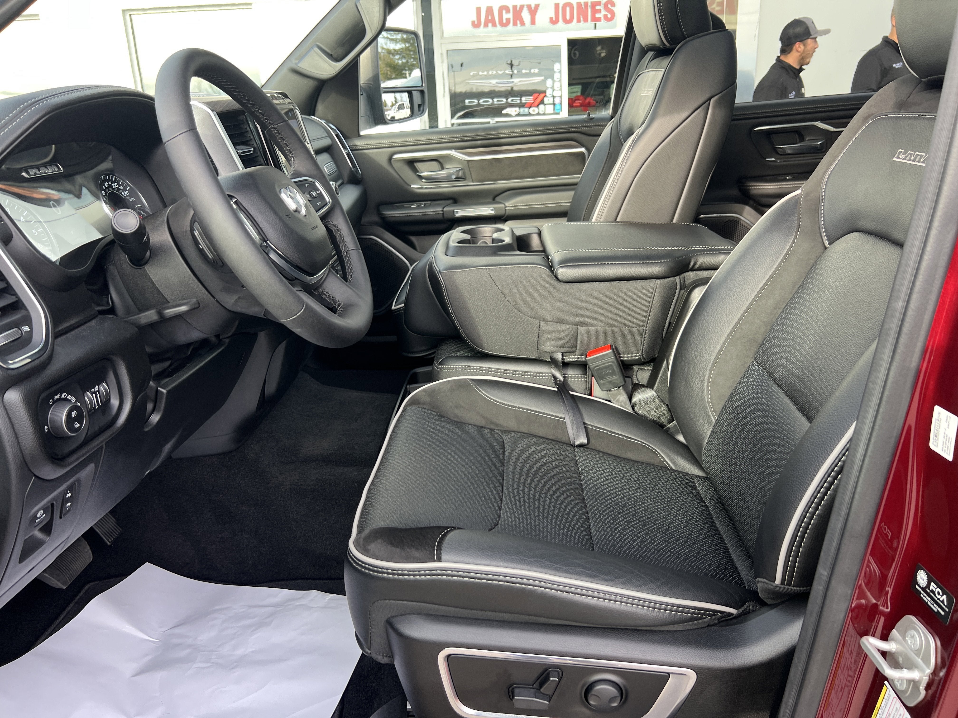 2025 RAM 1500 Laramie