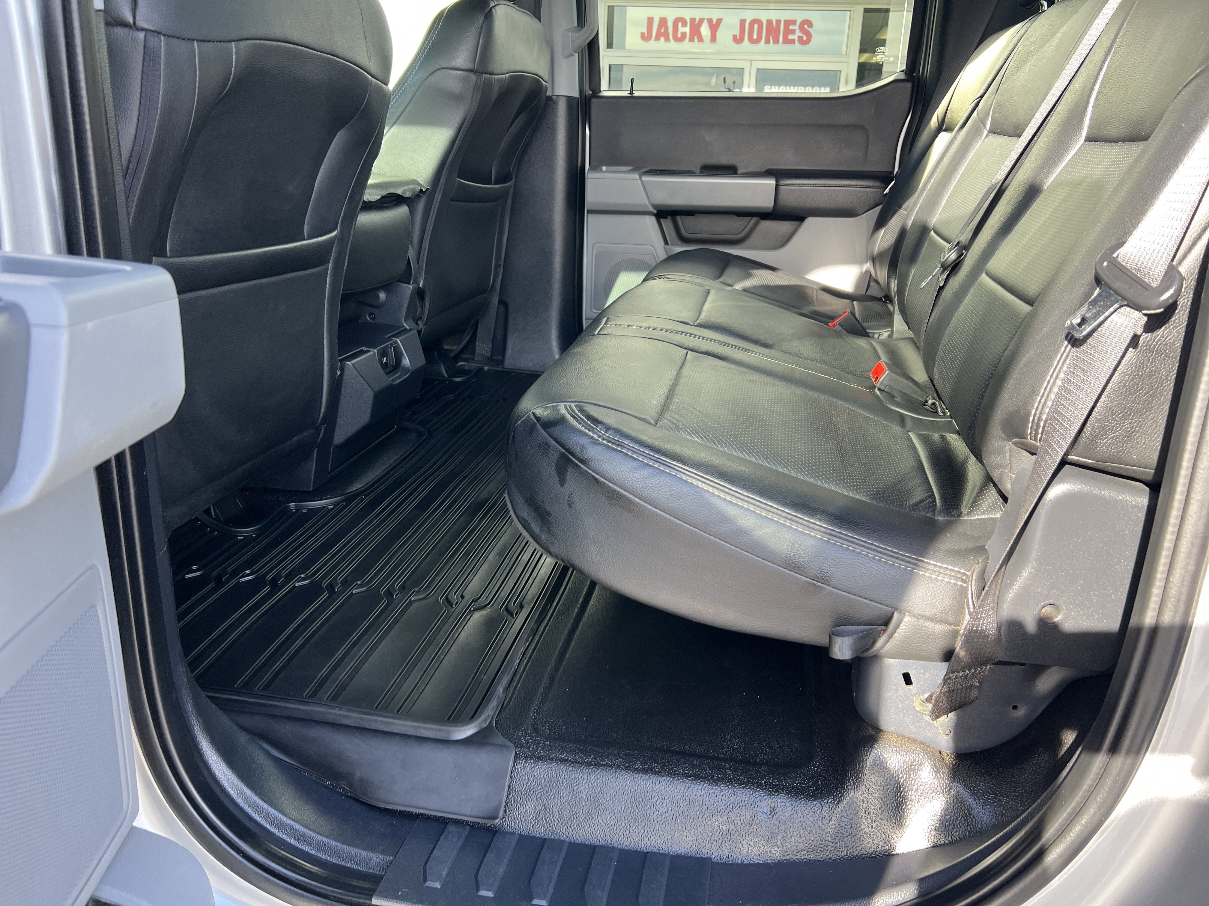 2024 Ford Super Duty F-450 DRW XLT