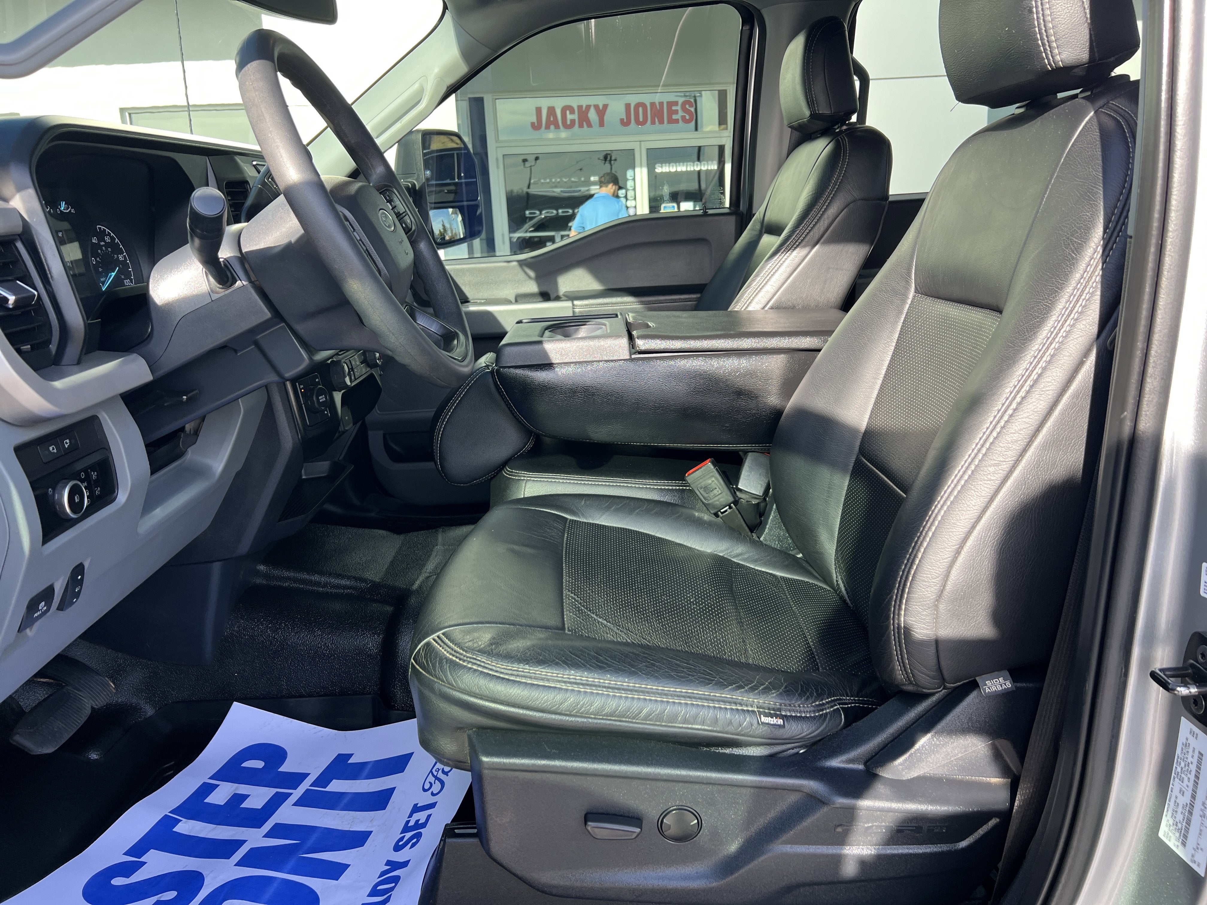 2024 Ford Super Duty F-450 DRW XLT