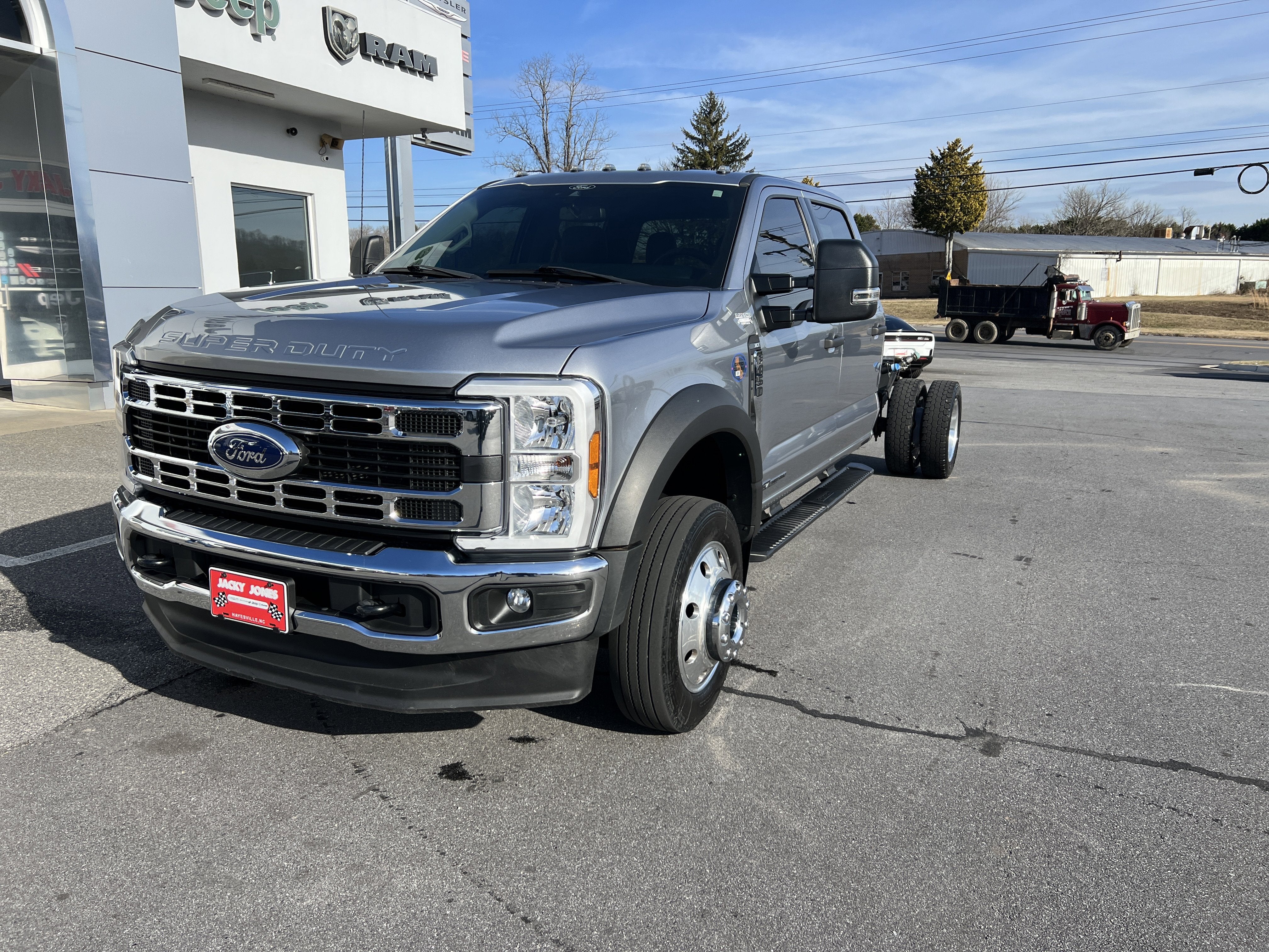 2024 Ford Super Duty F-450 DRW XLT
