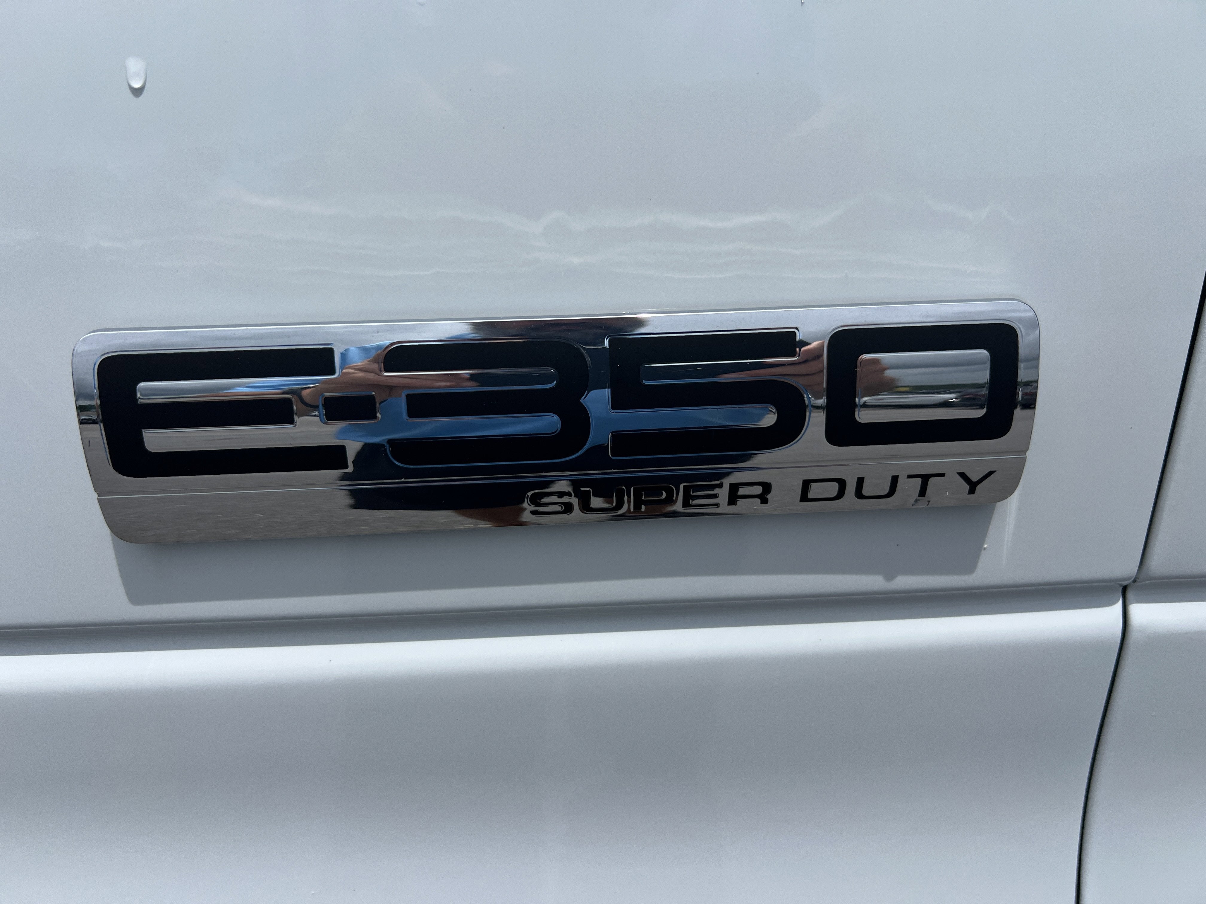 2023 Ford E-Series Cutaway Base