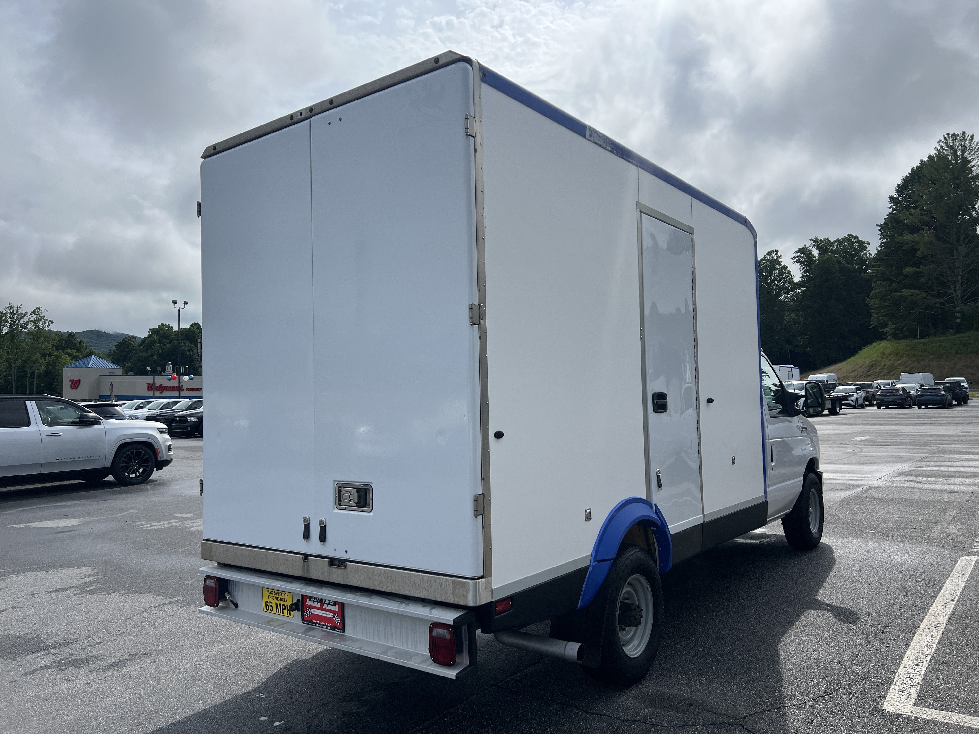 2023 Ford E-Series Cutaway XL