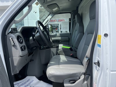 2023 Ford E-Series Cutaway Base