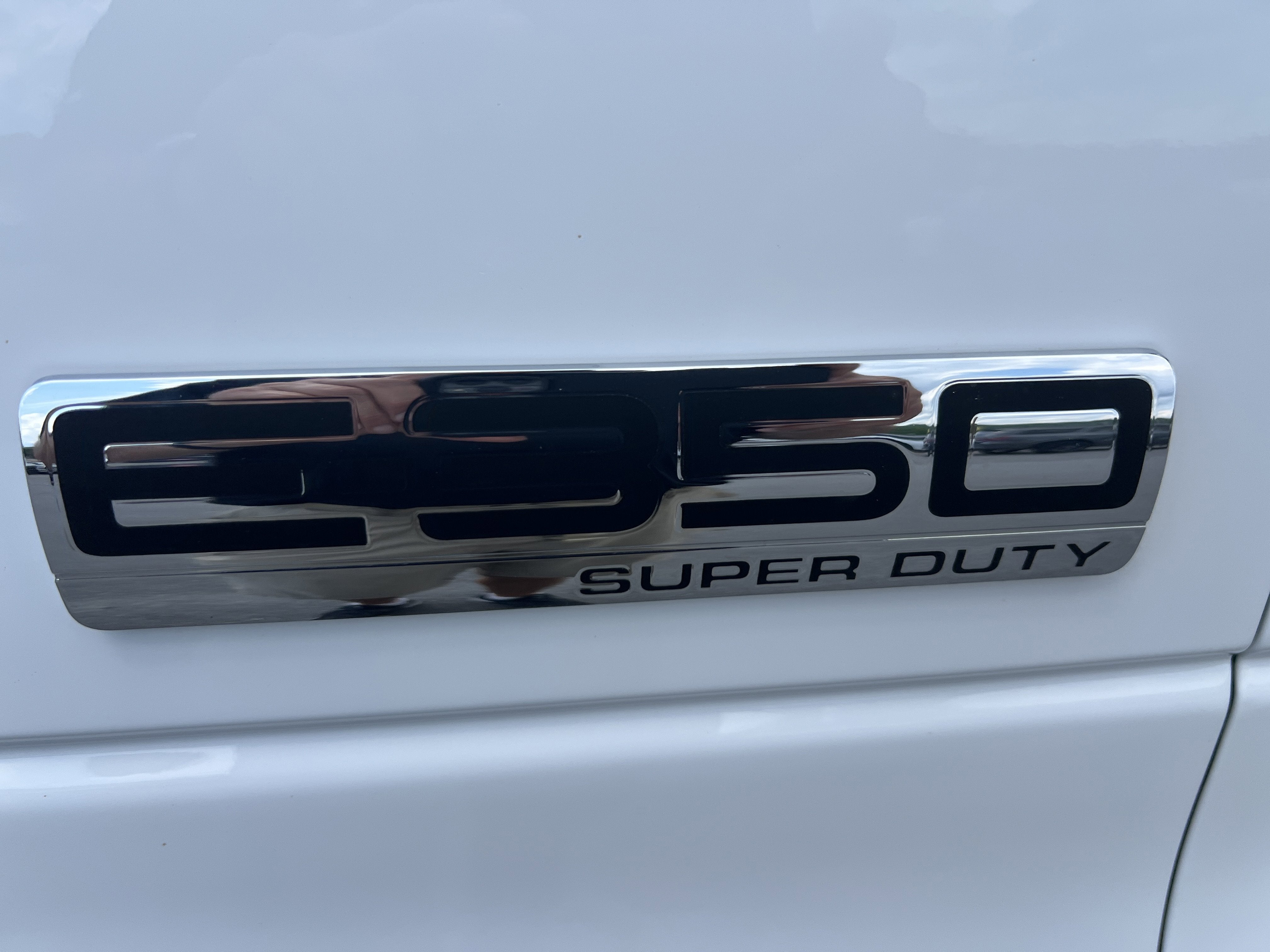 2023 Ford E-Series Cutaway Base