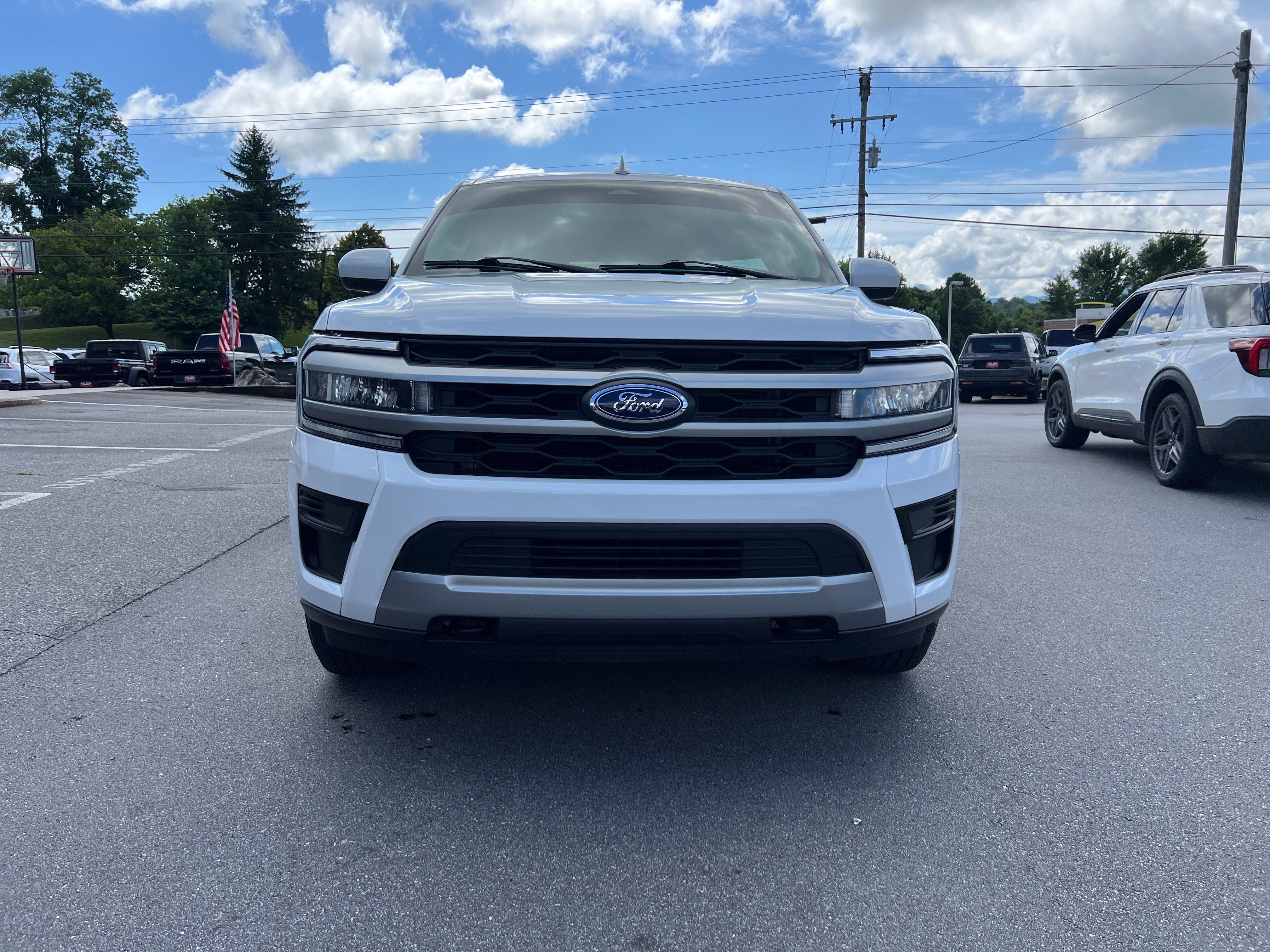 2022 Ford Expedition Max XLT