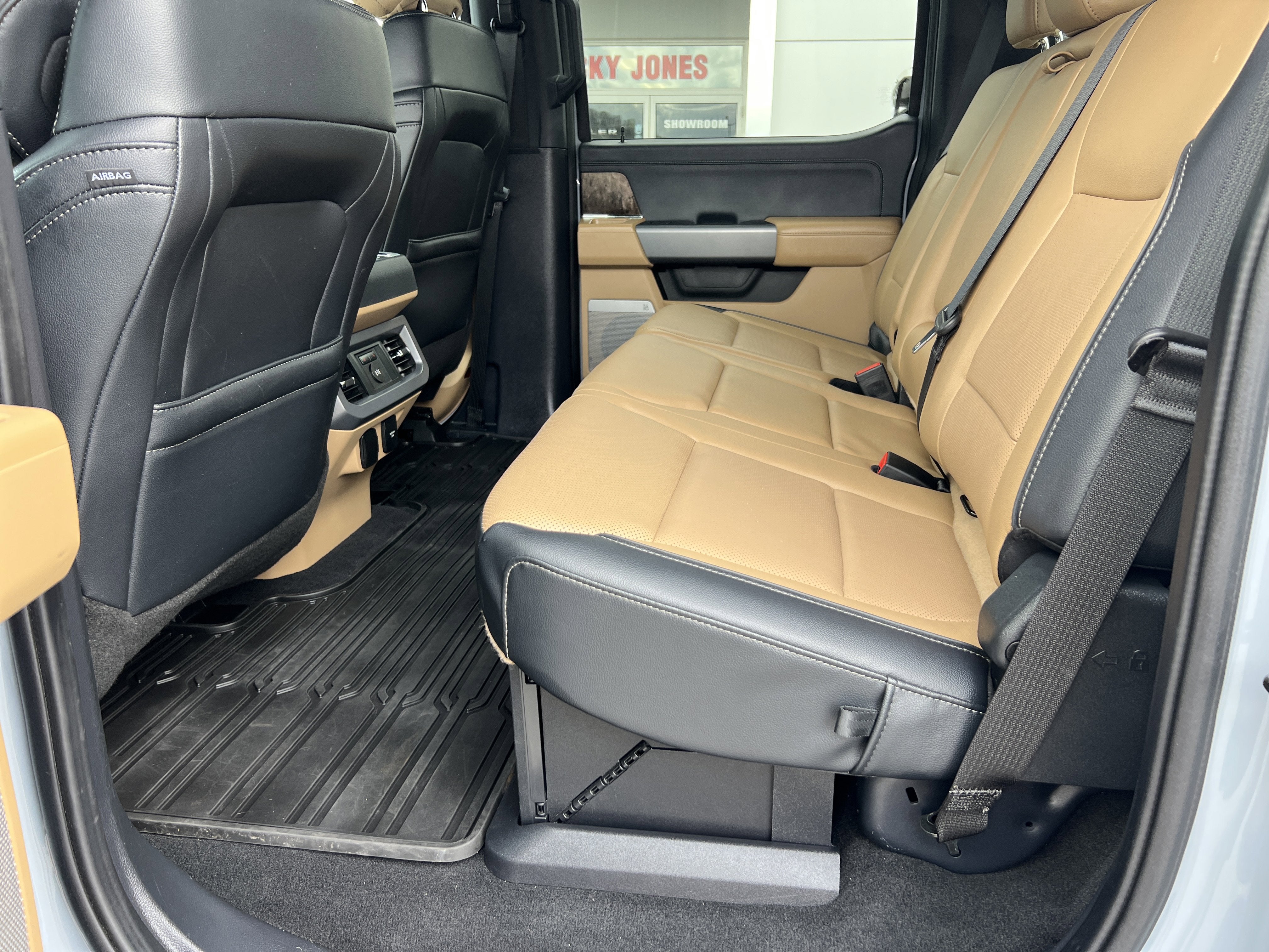 2024 Ford Super Duty F-350 SRW LARIAT