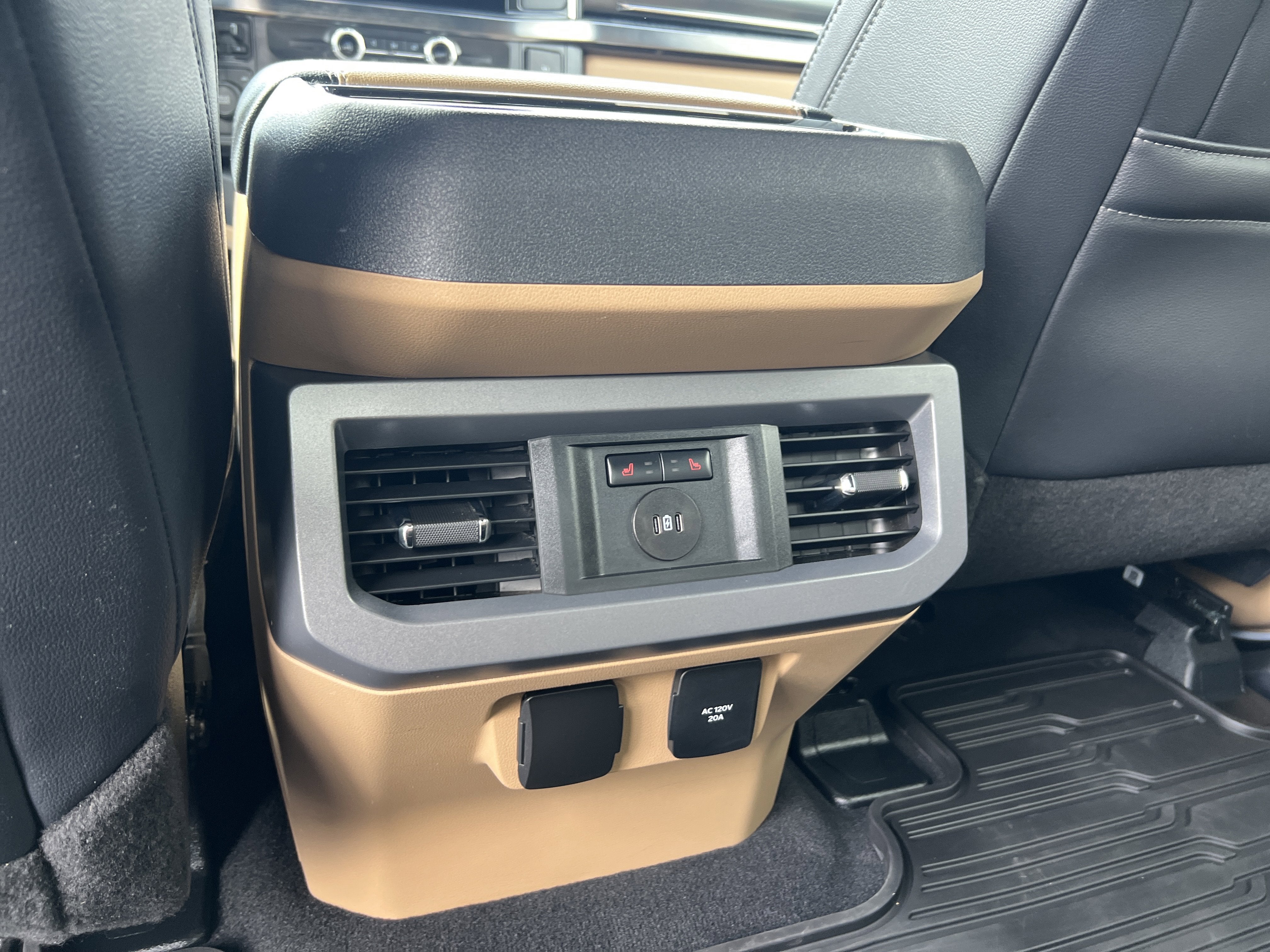 2024 Ford Super Duty F-350 SRW LARIAT