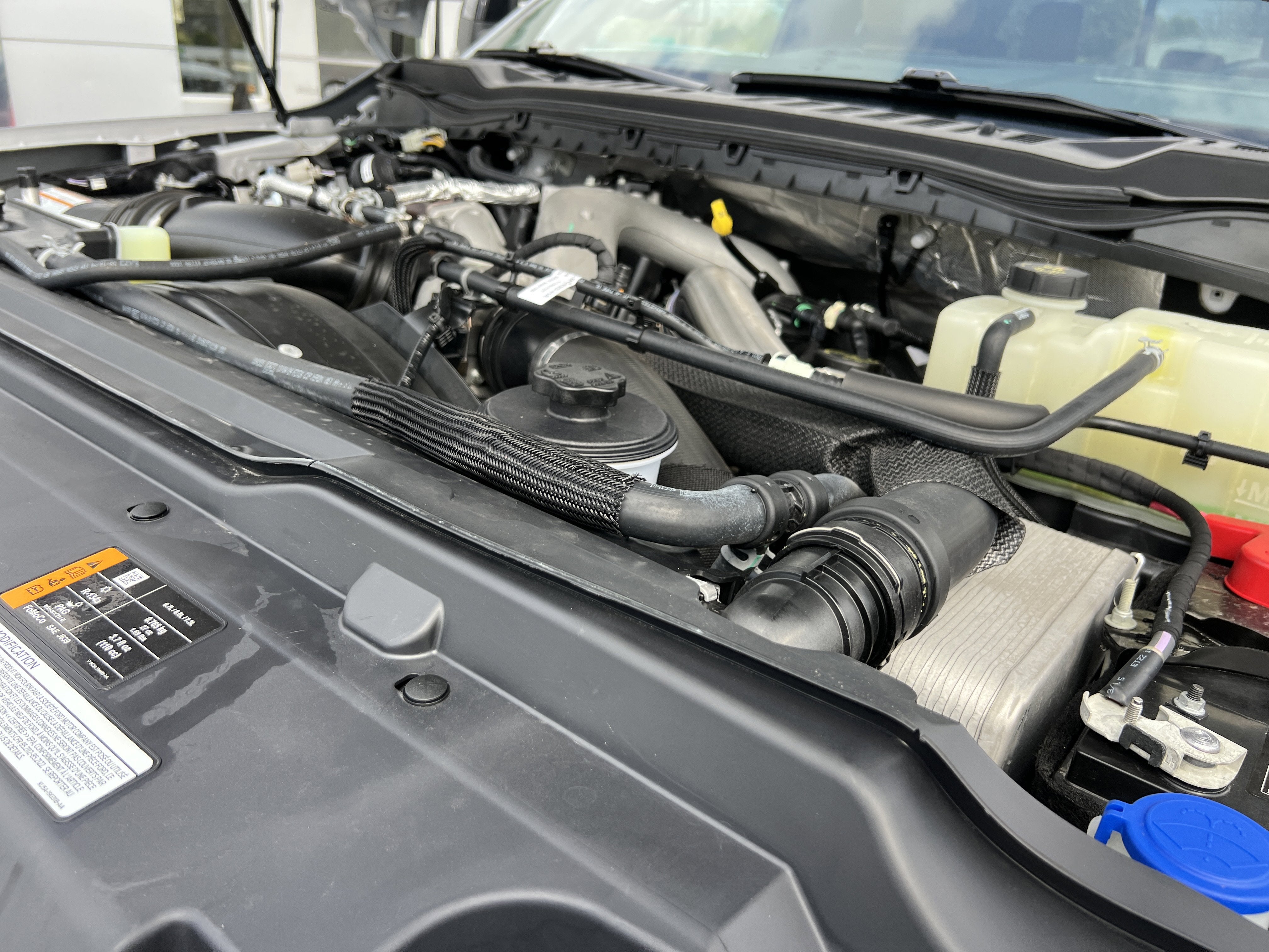 2024 Ford Super Duty F-350 SRW LARIAT