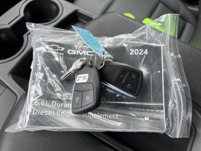 2024 Chevrolet Silverado 3500HD CC Work Truck
