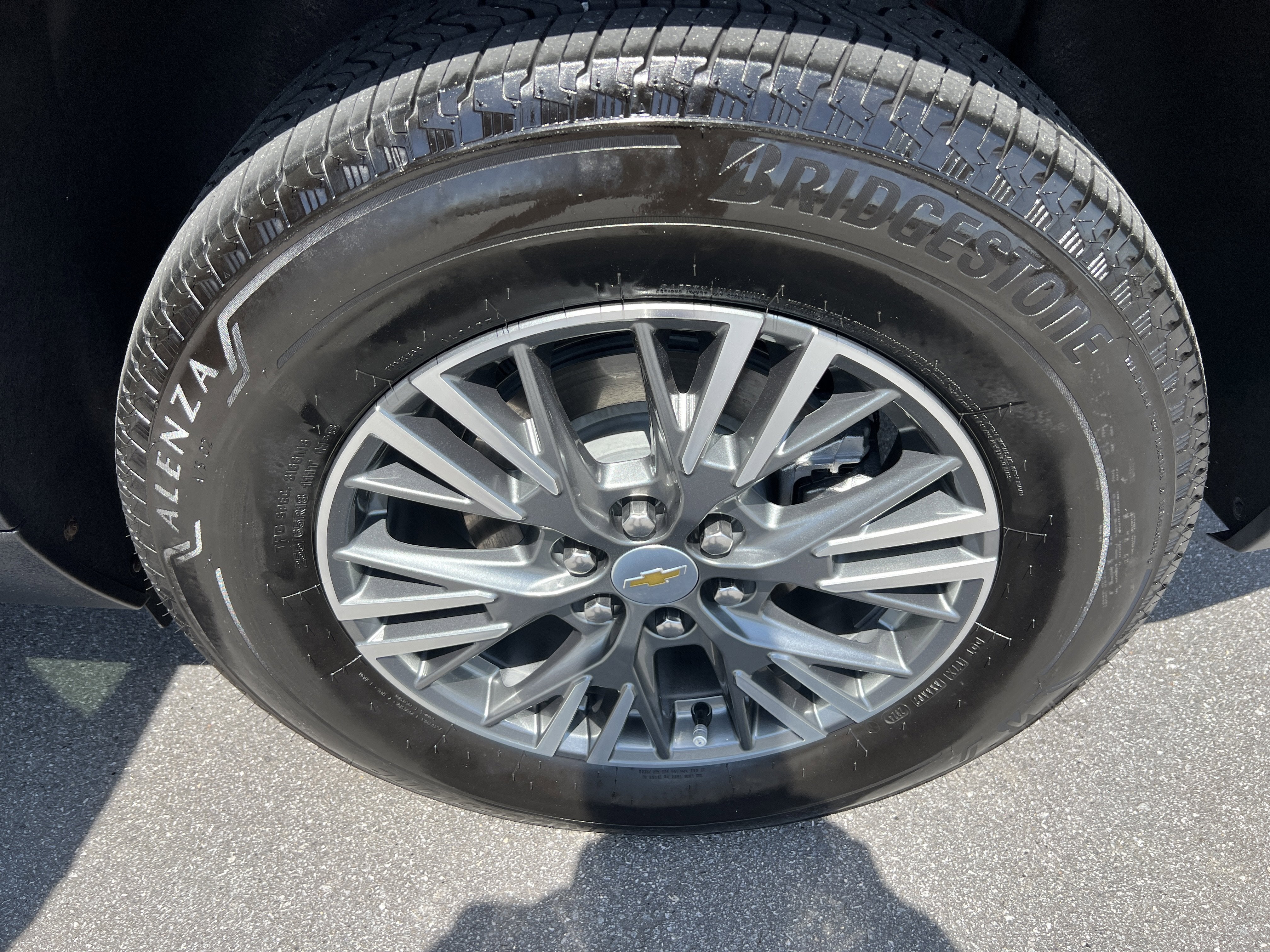 2024 Chevrolet Traverse FWD LT