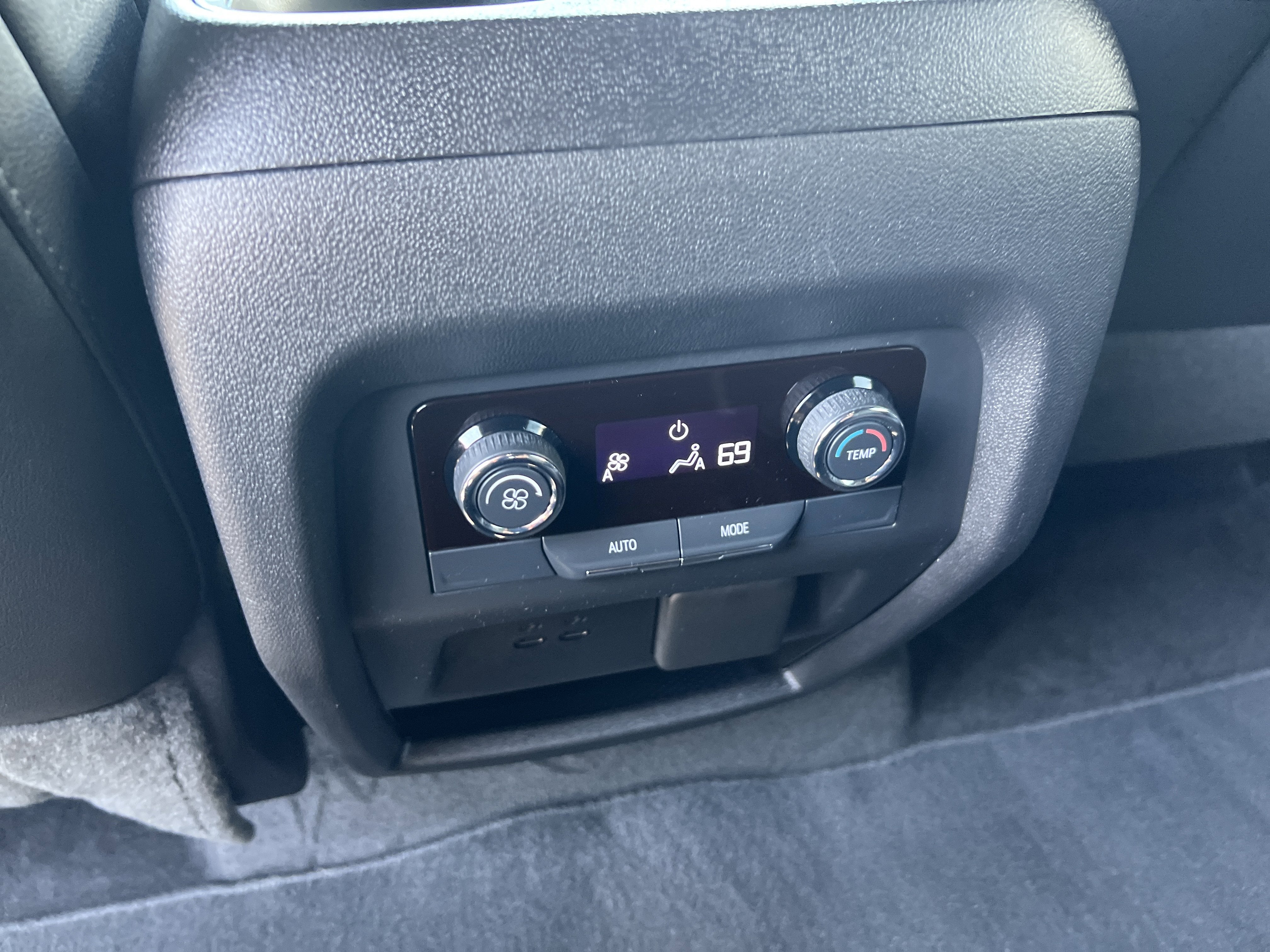 2024 Chevrolet Traverse FWD LT