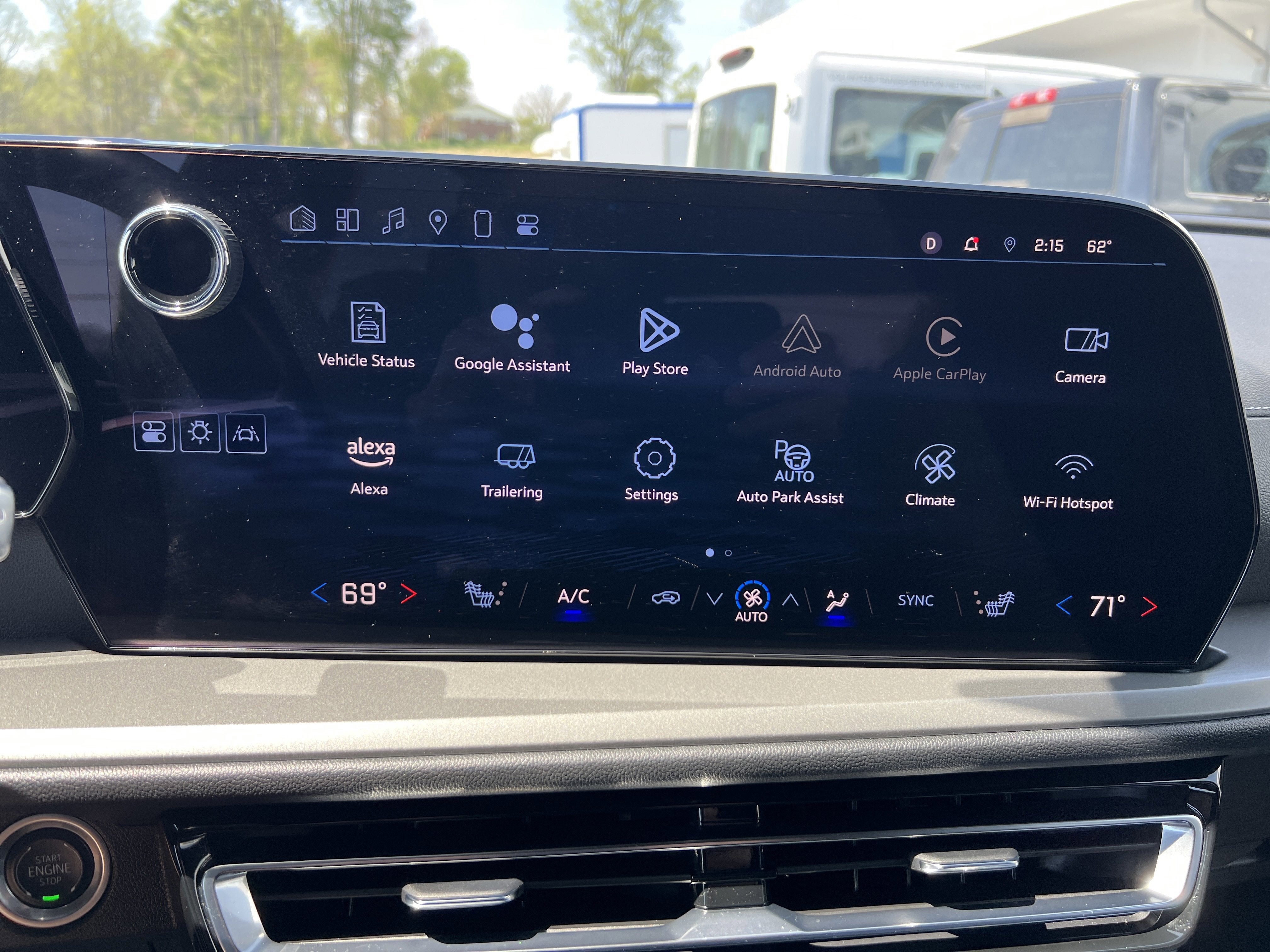 2024 Chevrolet Traverse FWD LT