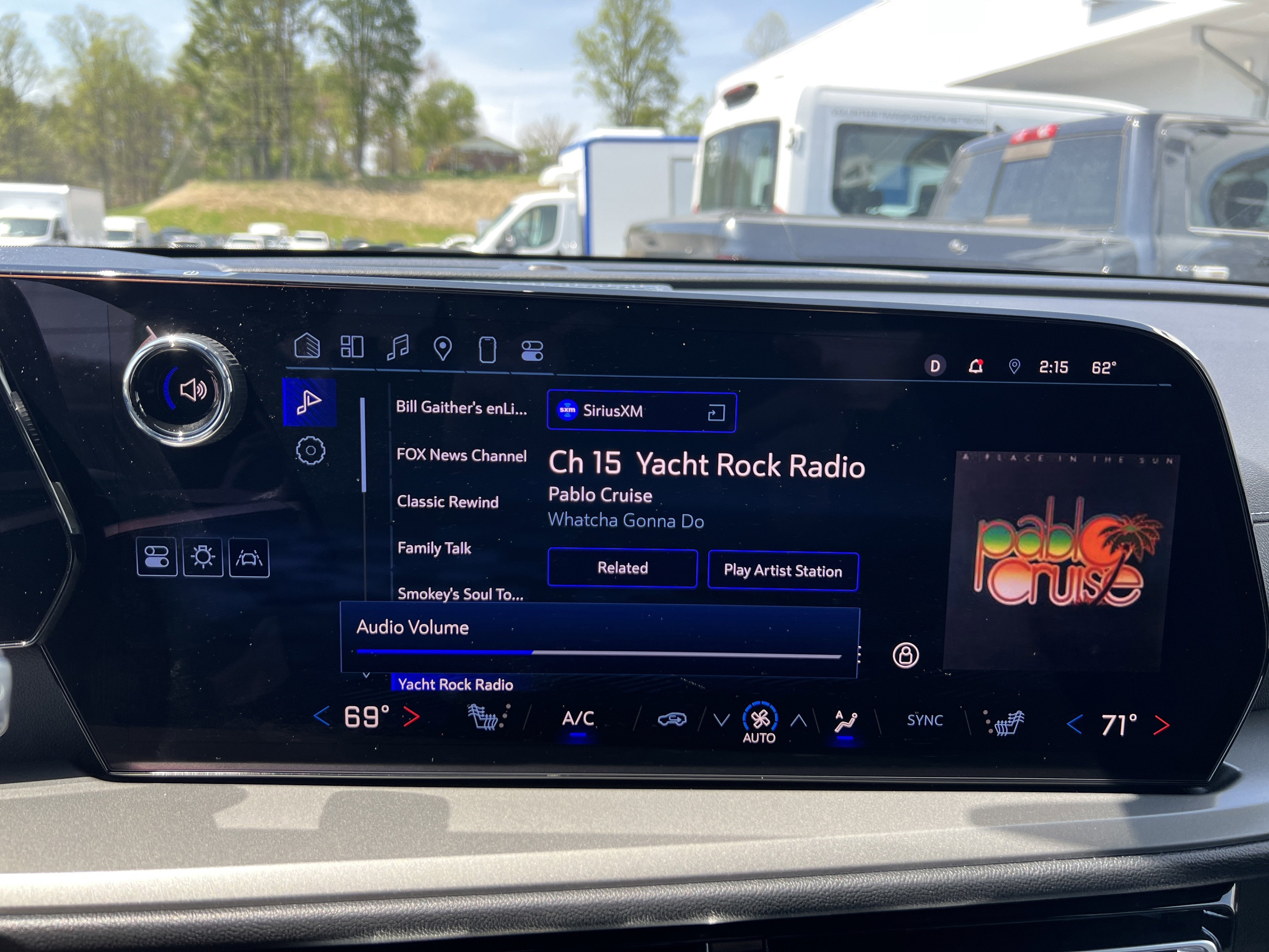 2024 Chevrolet Traverse FWD LT