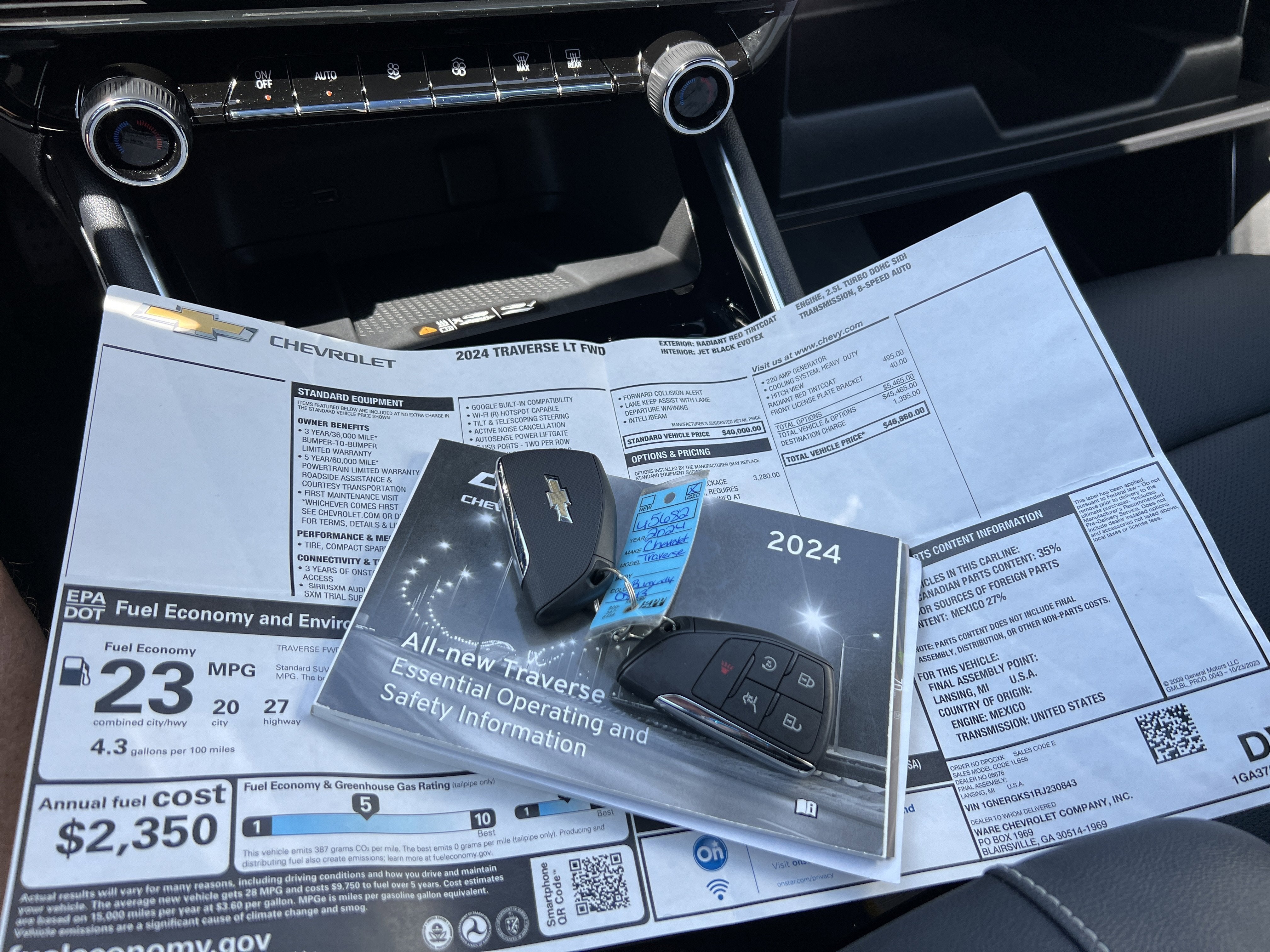 2024 Chevrolet Traverse FWD LT