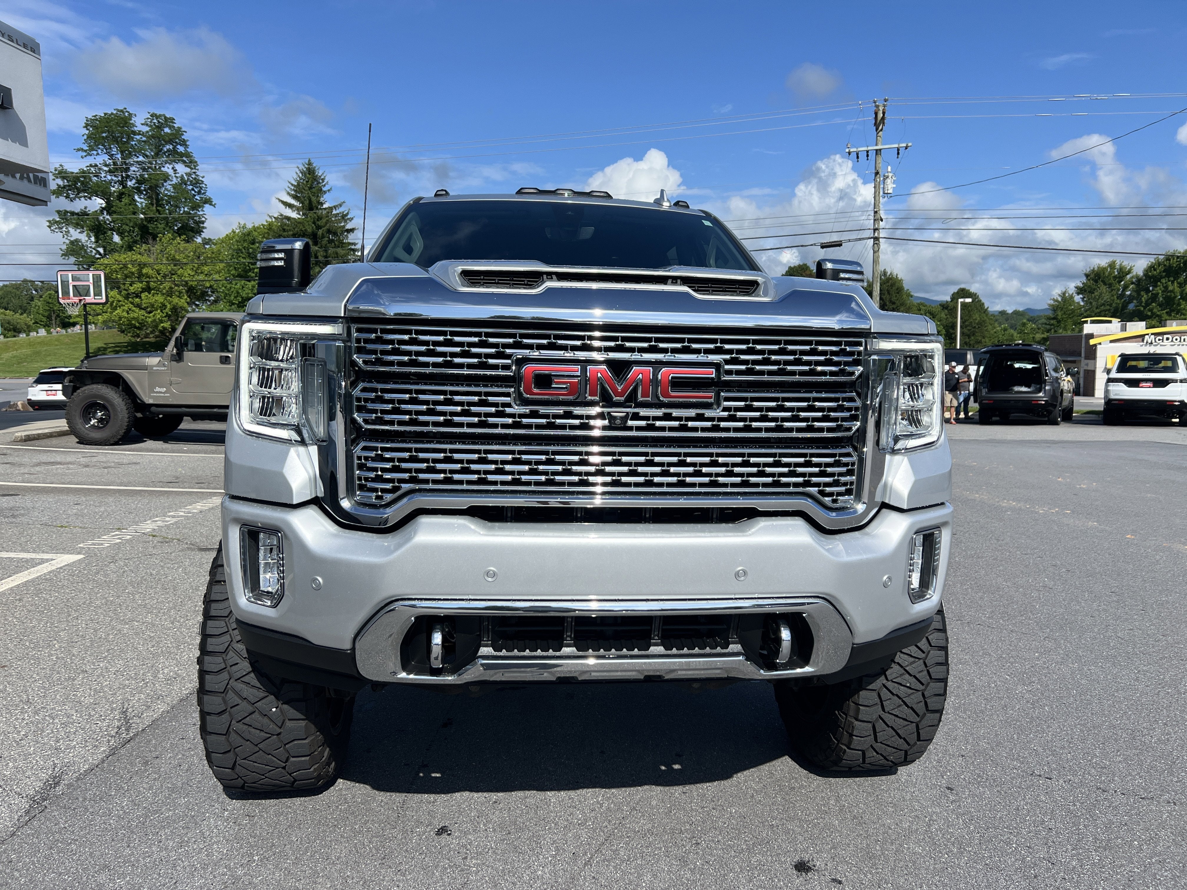 2023 GMC Sierra 2500HD Denali